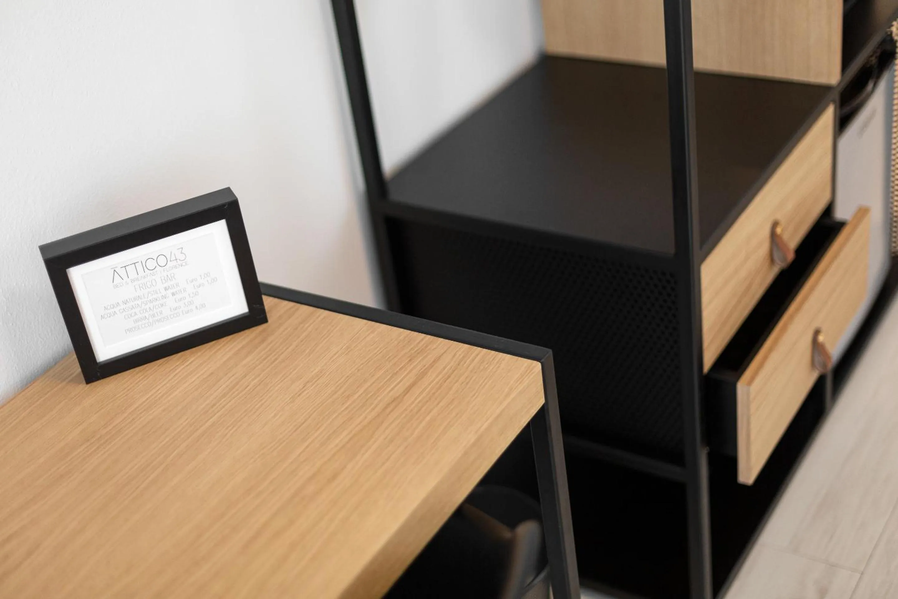 Decorative detail in Attico43 B&B