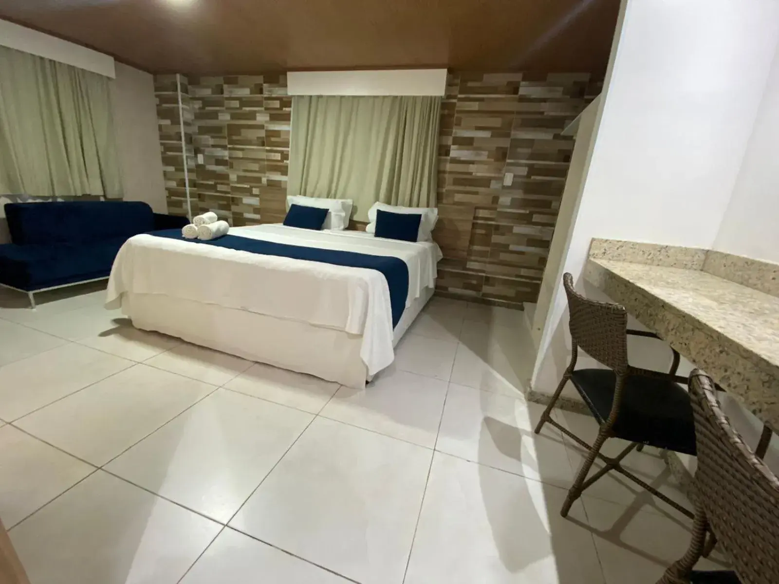 Bedroom, Bed in Farol Plaza Hotel Bedroom, Bed in Farol Plaza Hotel