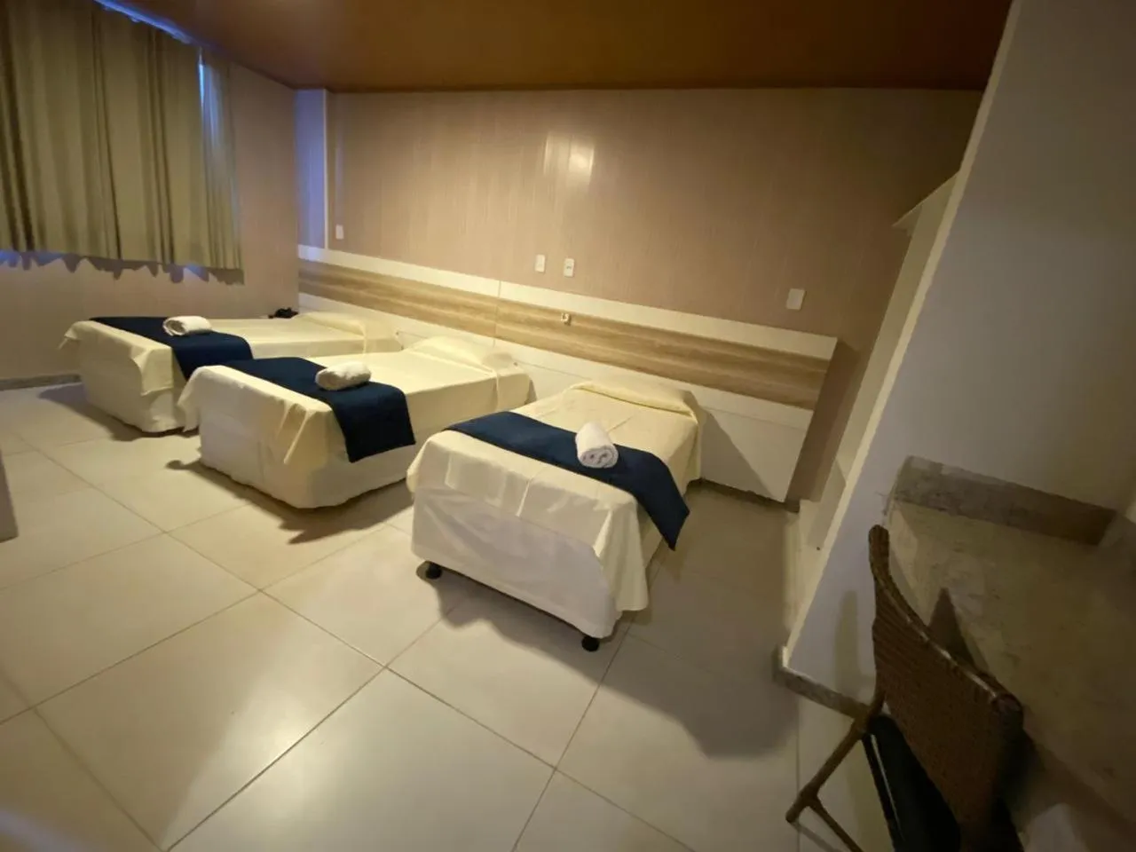 Bedroom, Bed in Farol Plaza Hotel