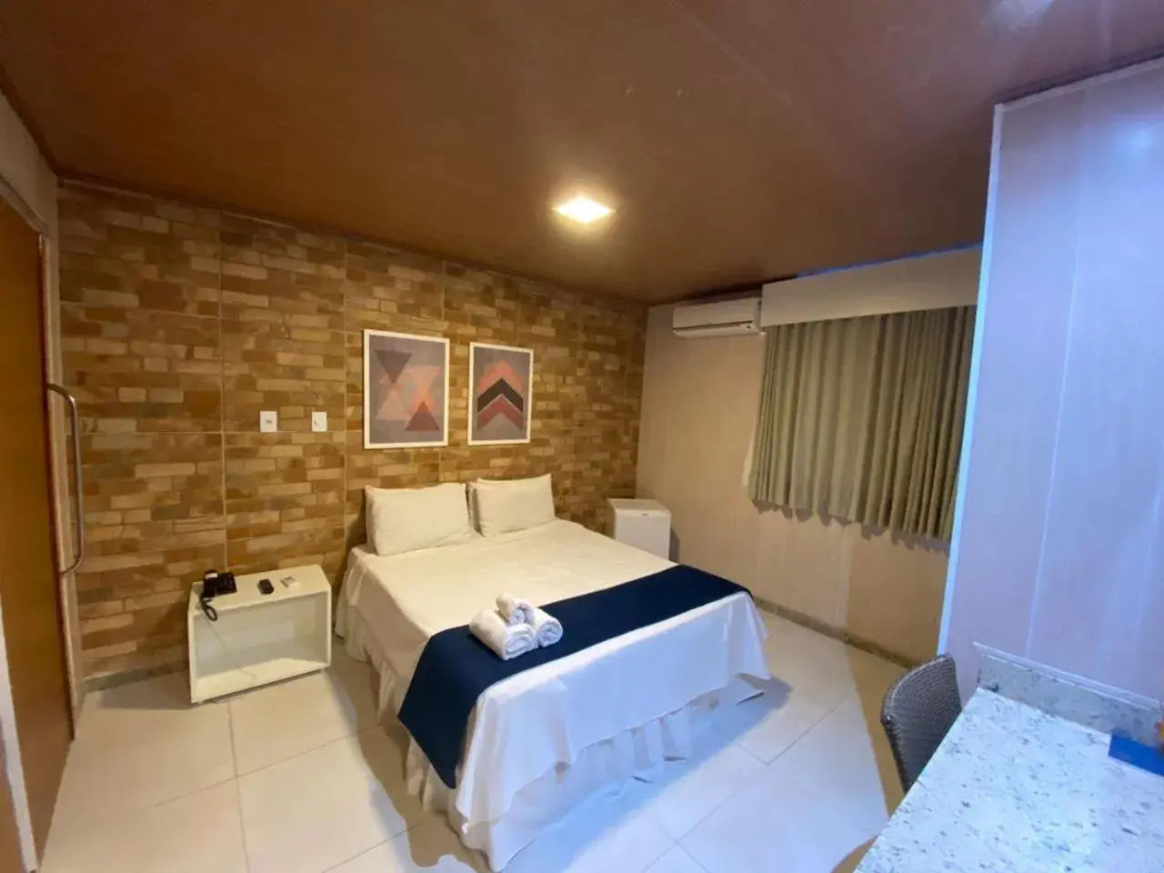 Bedroom, Bed in Farol Plaza Hotel Bedroom, Bed in Farol Plaza Hotel