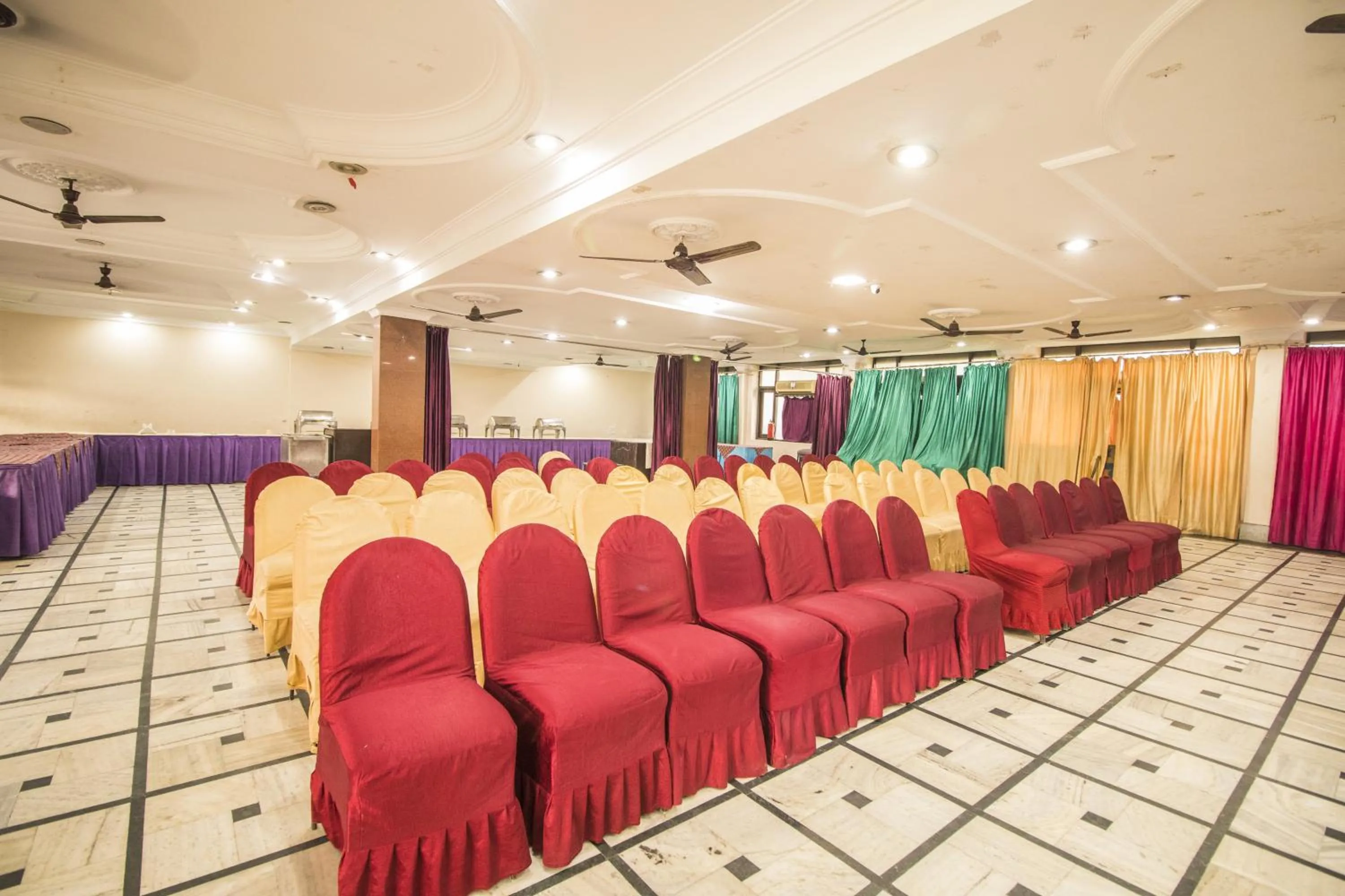 Business facilities in WOW STAYZ2 Hotel Jahanvi Dale