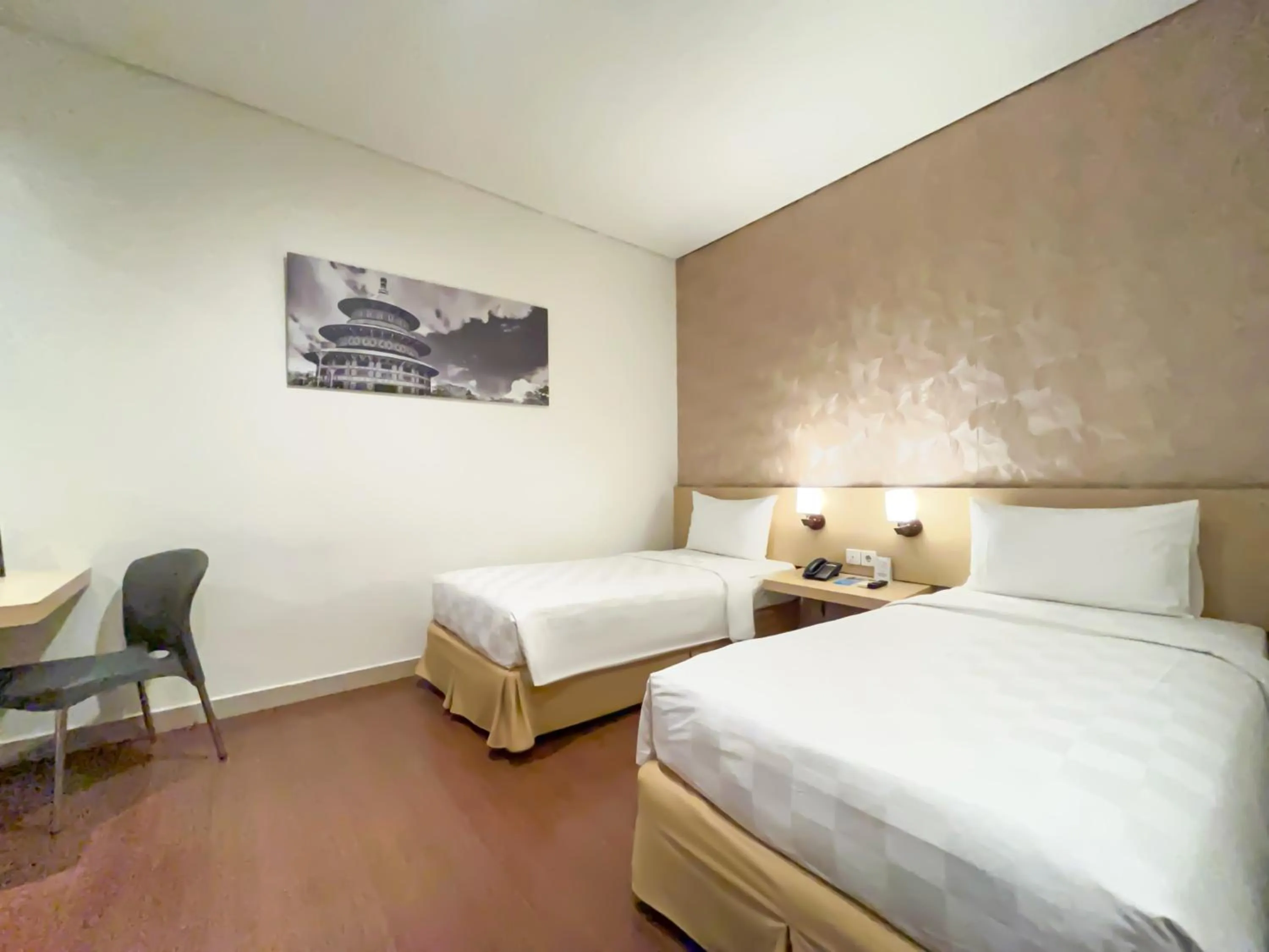 Bed in Hotel 88 Embong Malang Tunjungan Surabaya by WH - Breakfast with The Best View on The Highest Floor and Strategic Location in The City Center