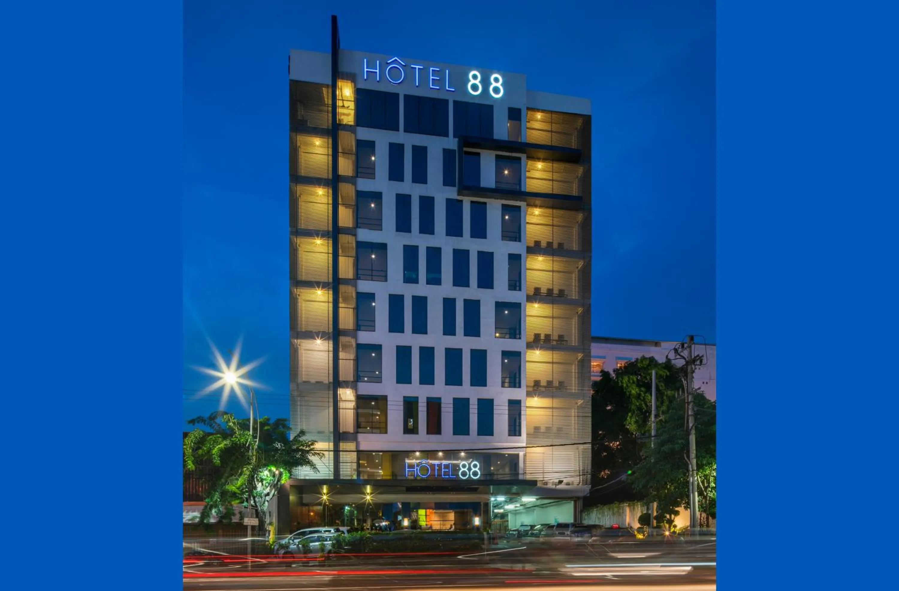 Property building in Hotel 88 Embong Malang Tunjungan Surabaya by WH - Breakfast with The Best View on The Highest Floor and Strategic Location in The City Center