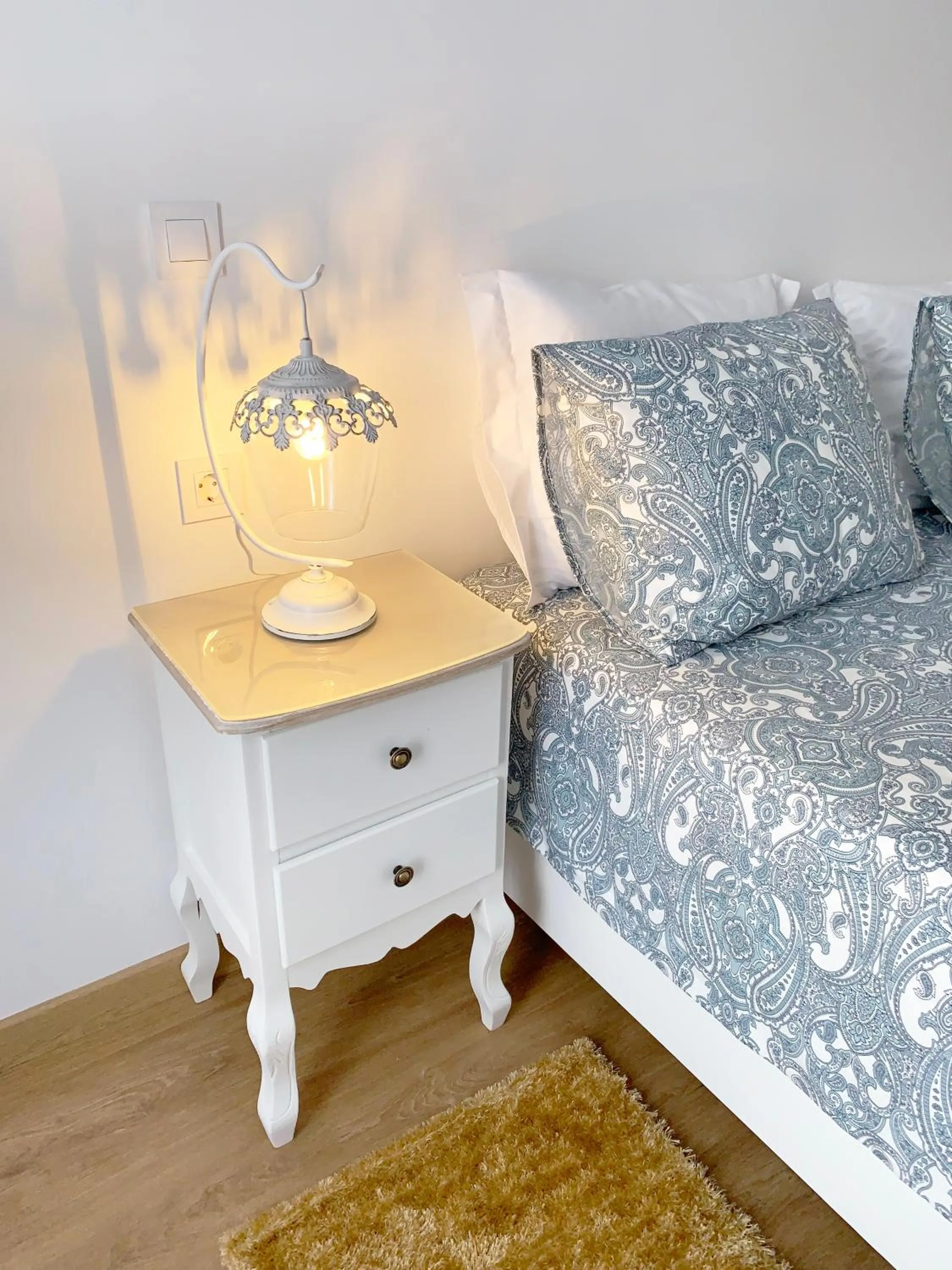 Decorative detail, Bed in Safira
