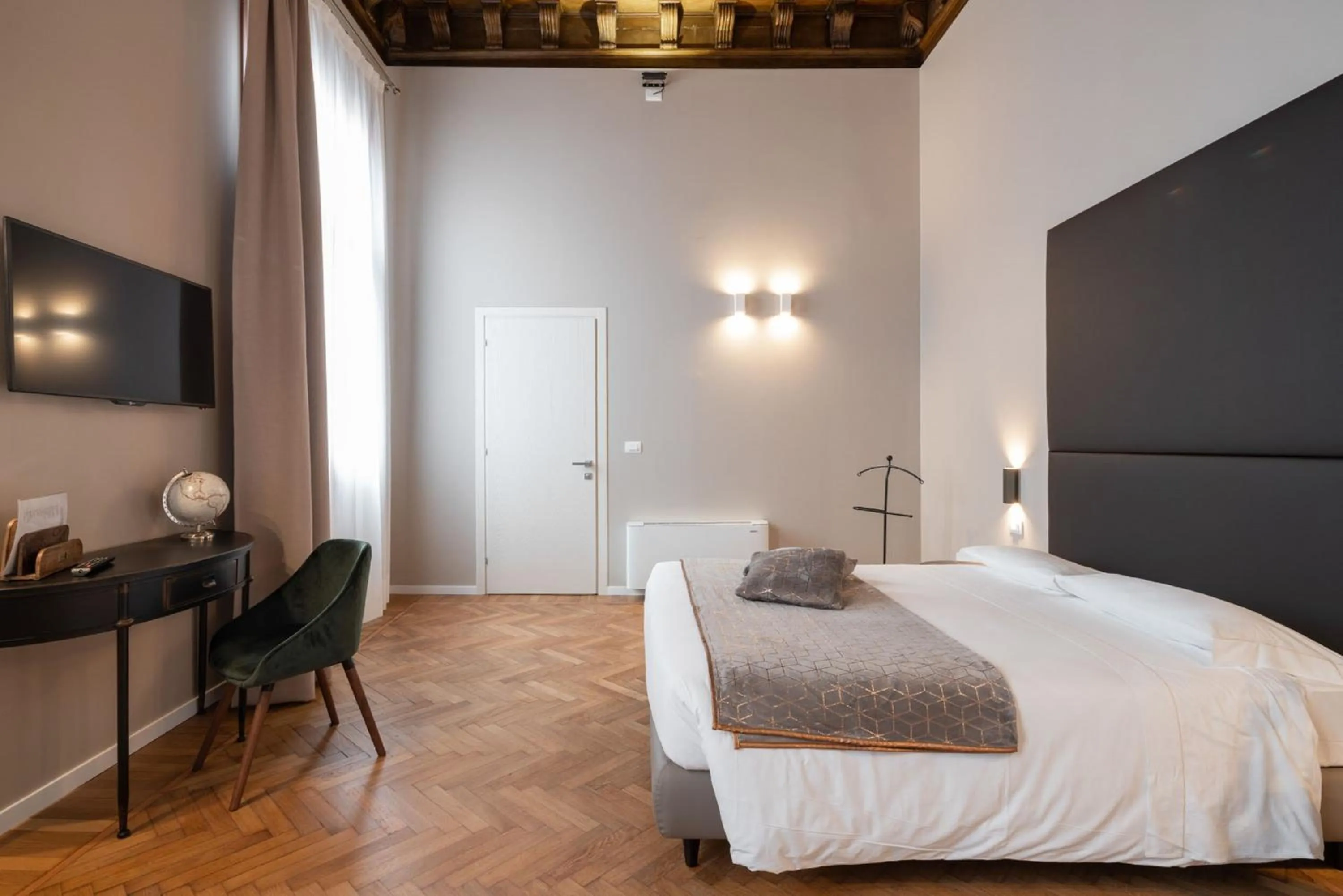 Bedroom, Bed in Hotel Palazzo Martinelli Dolfin
