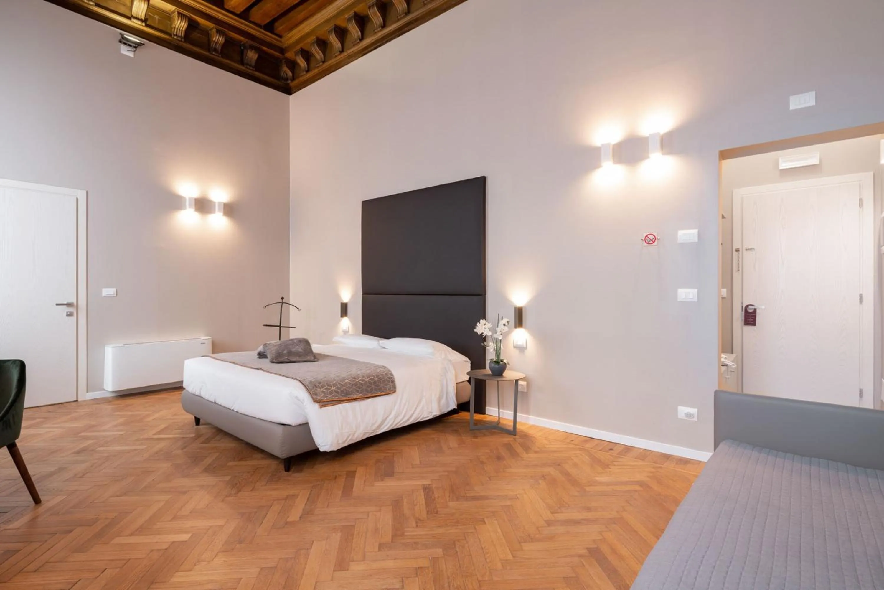 Bedroom, Bed in Hotel Palazzo Martinelli Dolfin