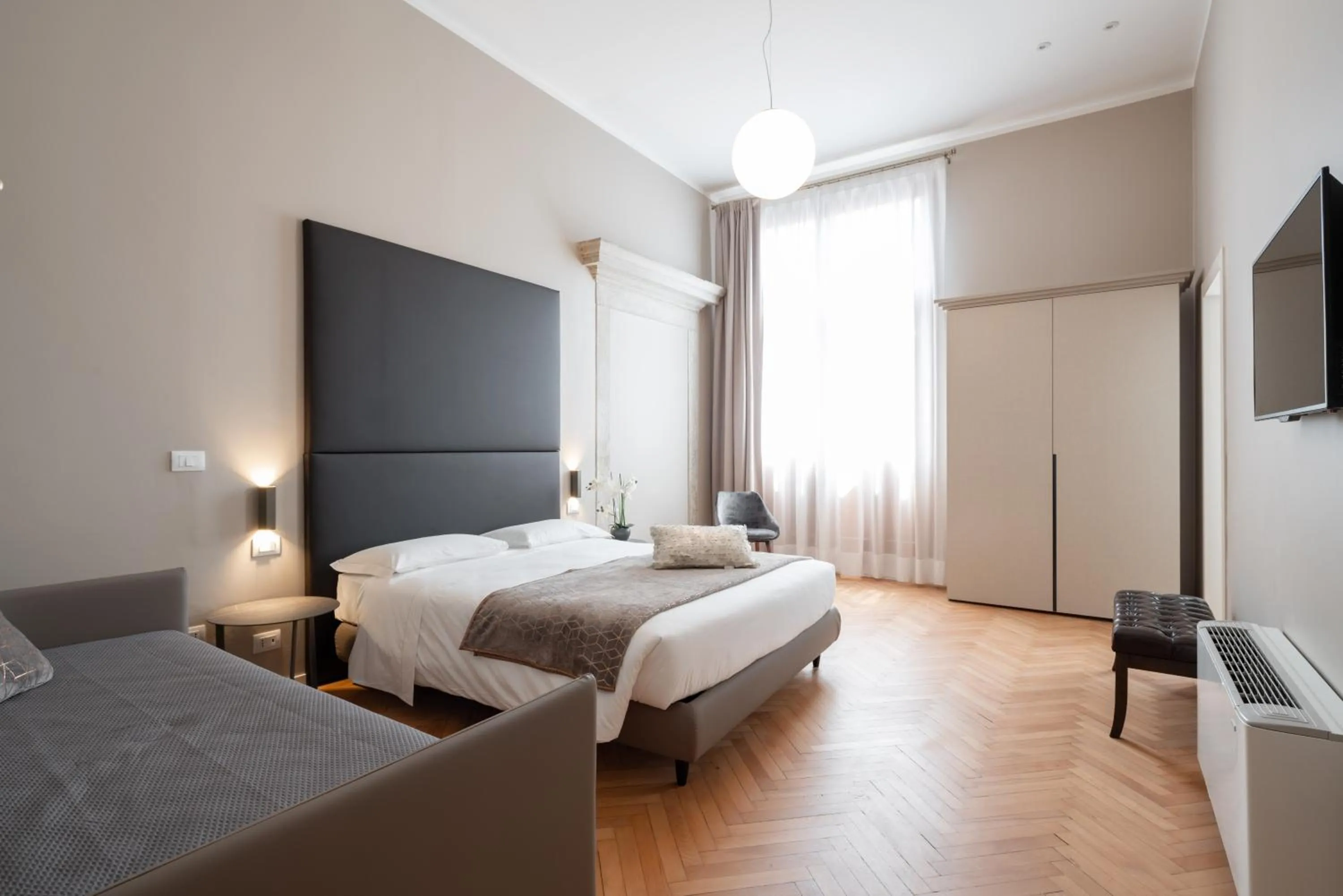 Bedroom, Bed in Hotel Palazzo Martinelli Dolfin