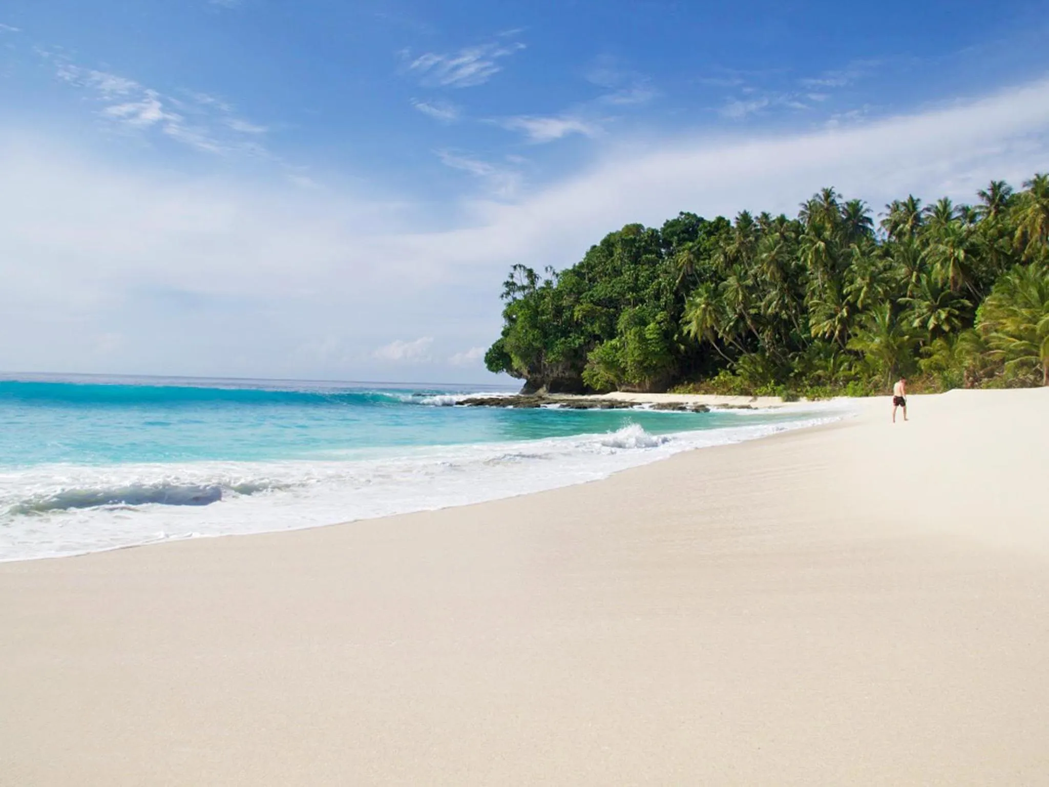 Beach in Simeulue Surflodges