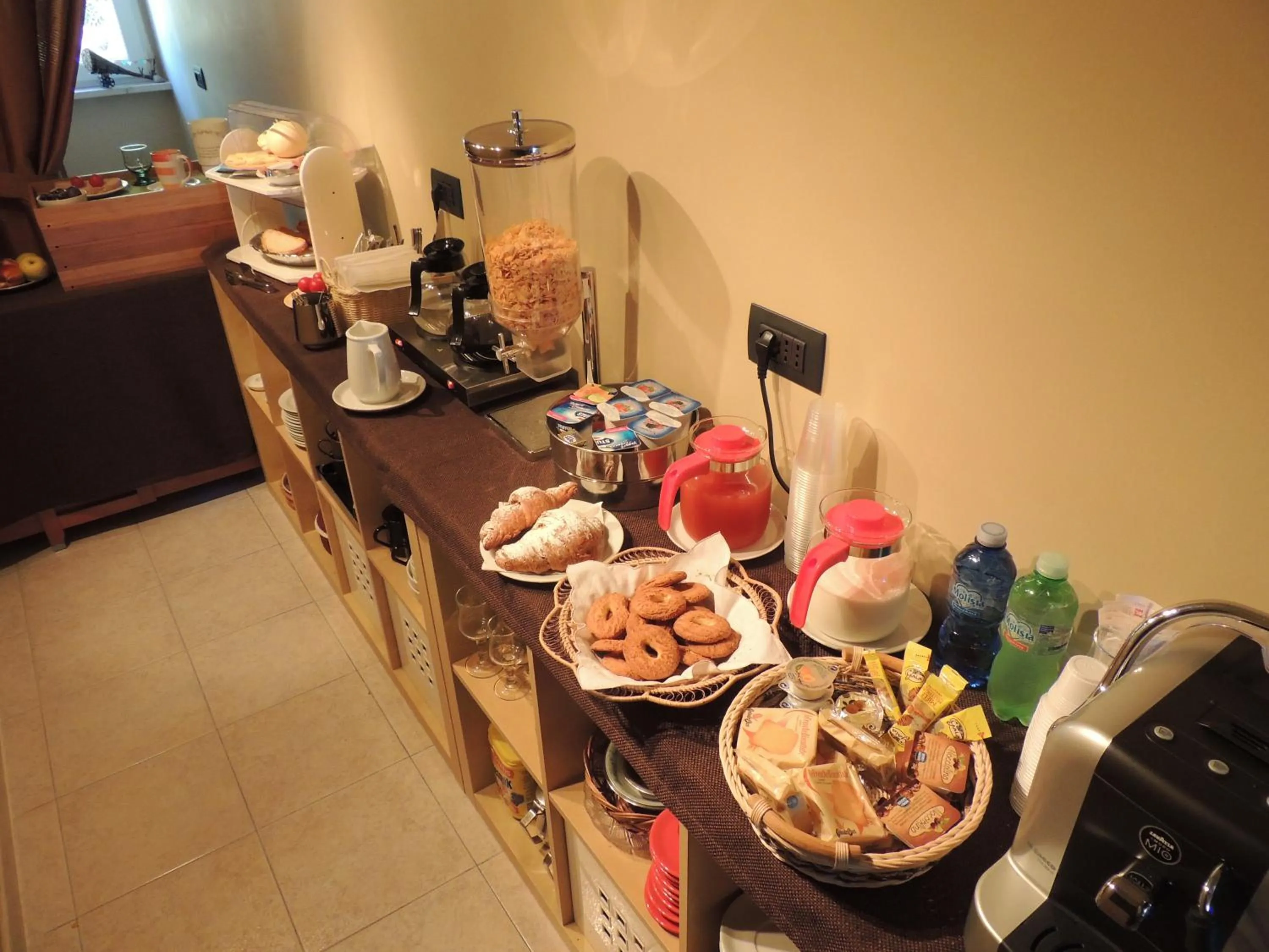 Food and drinks in B&B Angela