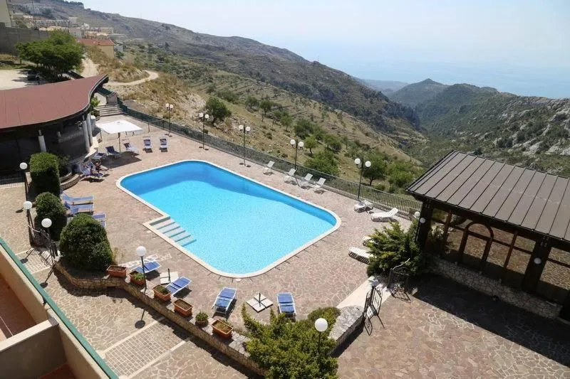 Pool view in B&B Angela