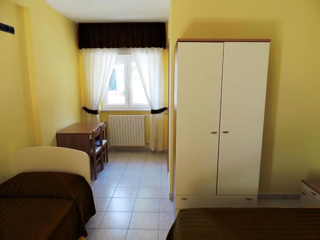 Photo of the whole room, Bed in B&B Angela