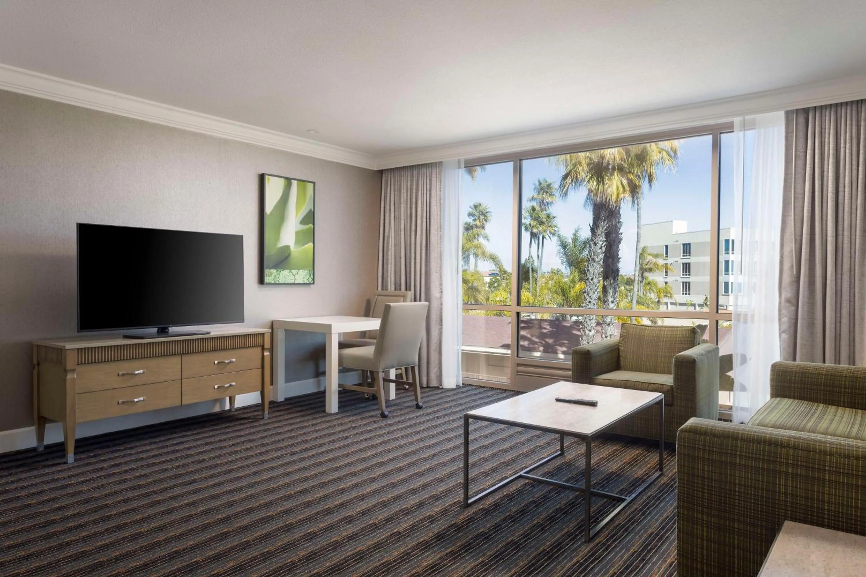 Bedroom in DoubleTree by Hilton San Diego Bayside