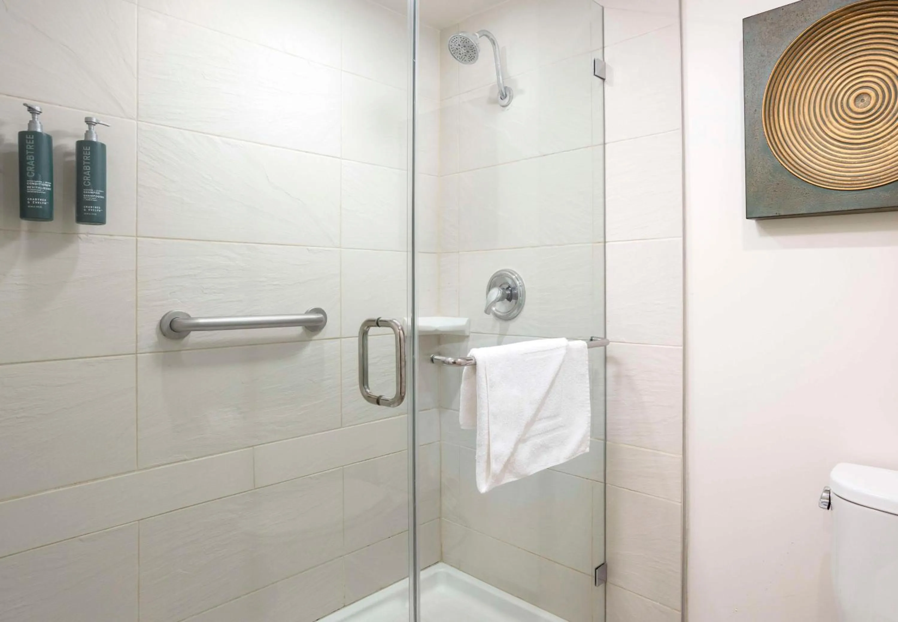 Bathroom in DoubleTree by Hilton San Diego Bayside