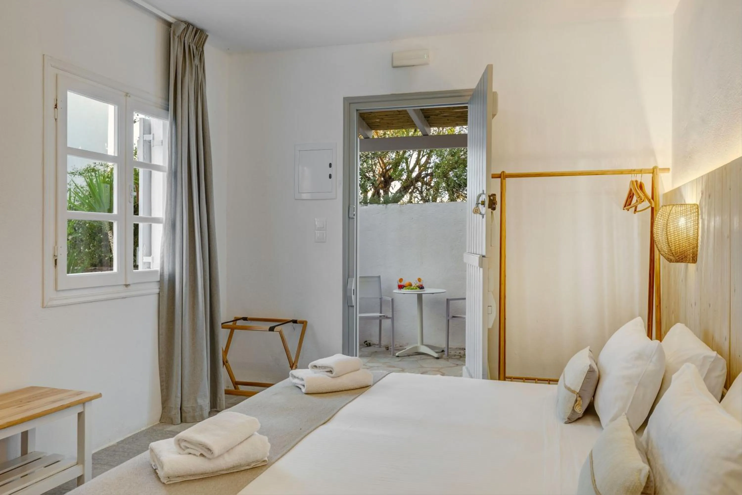 Bed in Thalassa Naxos