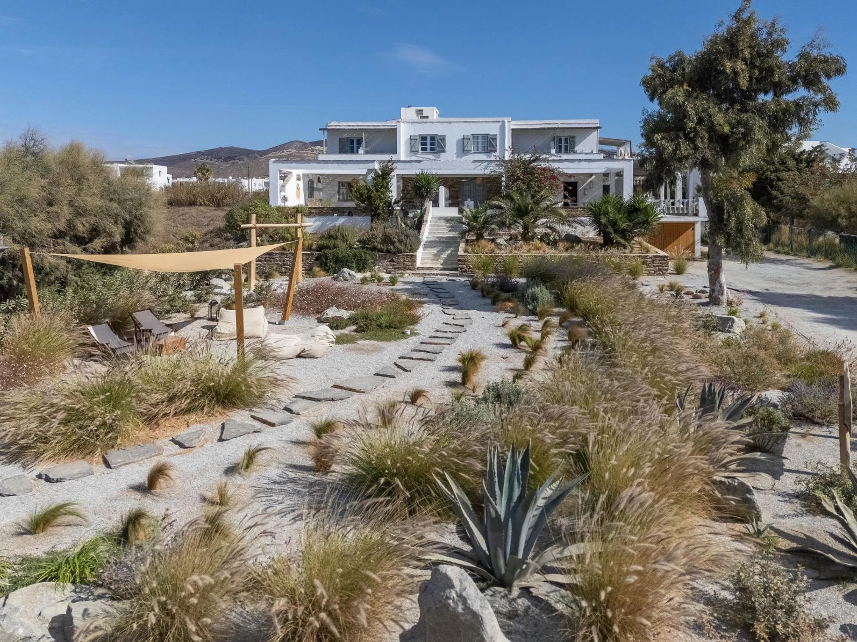 Property building in Thalassa Naxos