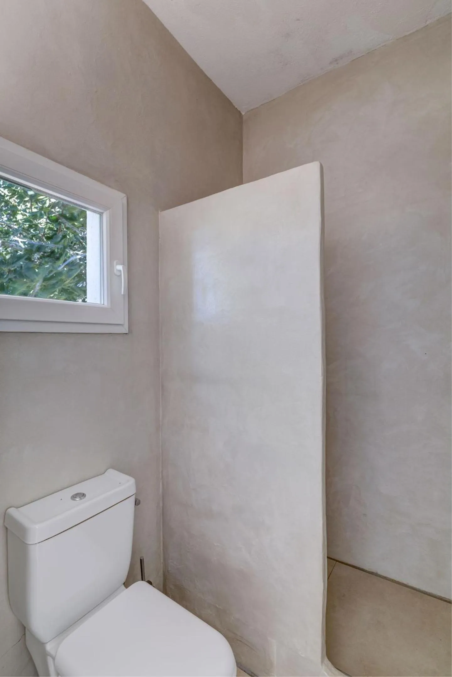 Shower in Thalassa Naxos