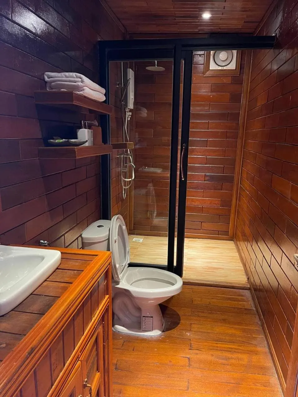 Bathroom in Prek Kdat Resort