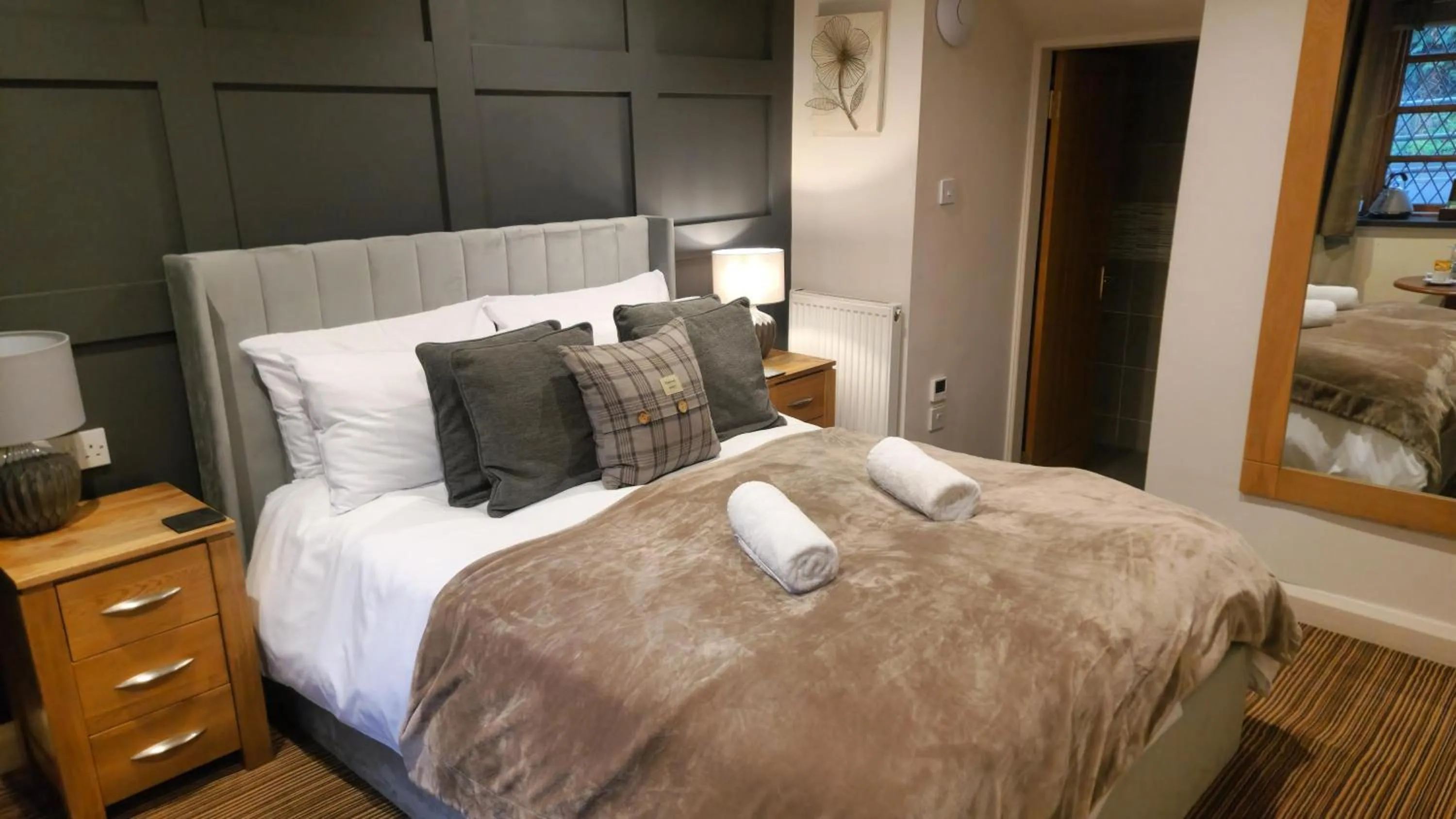 Bed in The Punch Bowl Inn