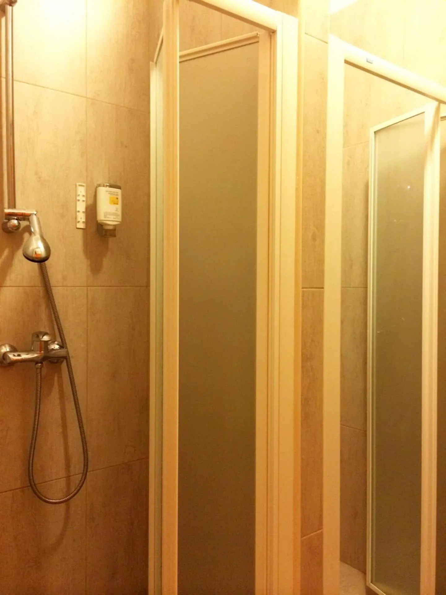 Double Room with Shared Bathroom in Europa Hostel Portorož