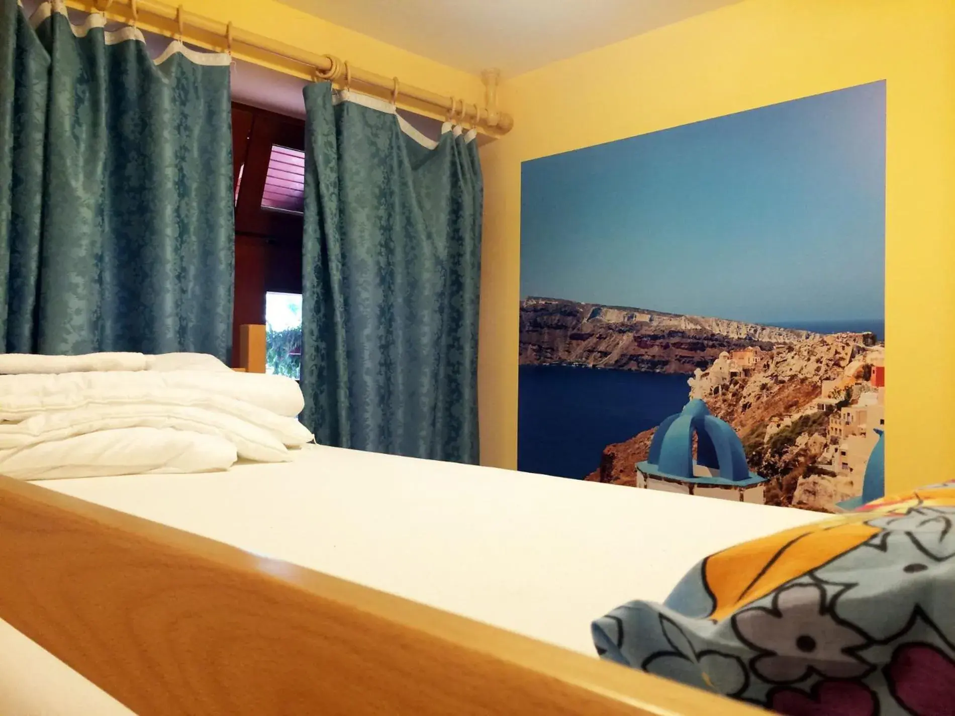 Double Room with Shared Bathroom in Europa Hostel Portorož Double Room with Shared Bathroom in Europa Hostel Portorož