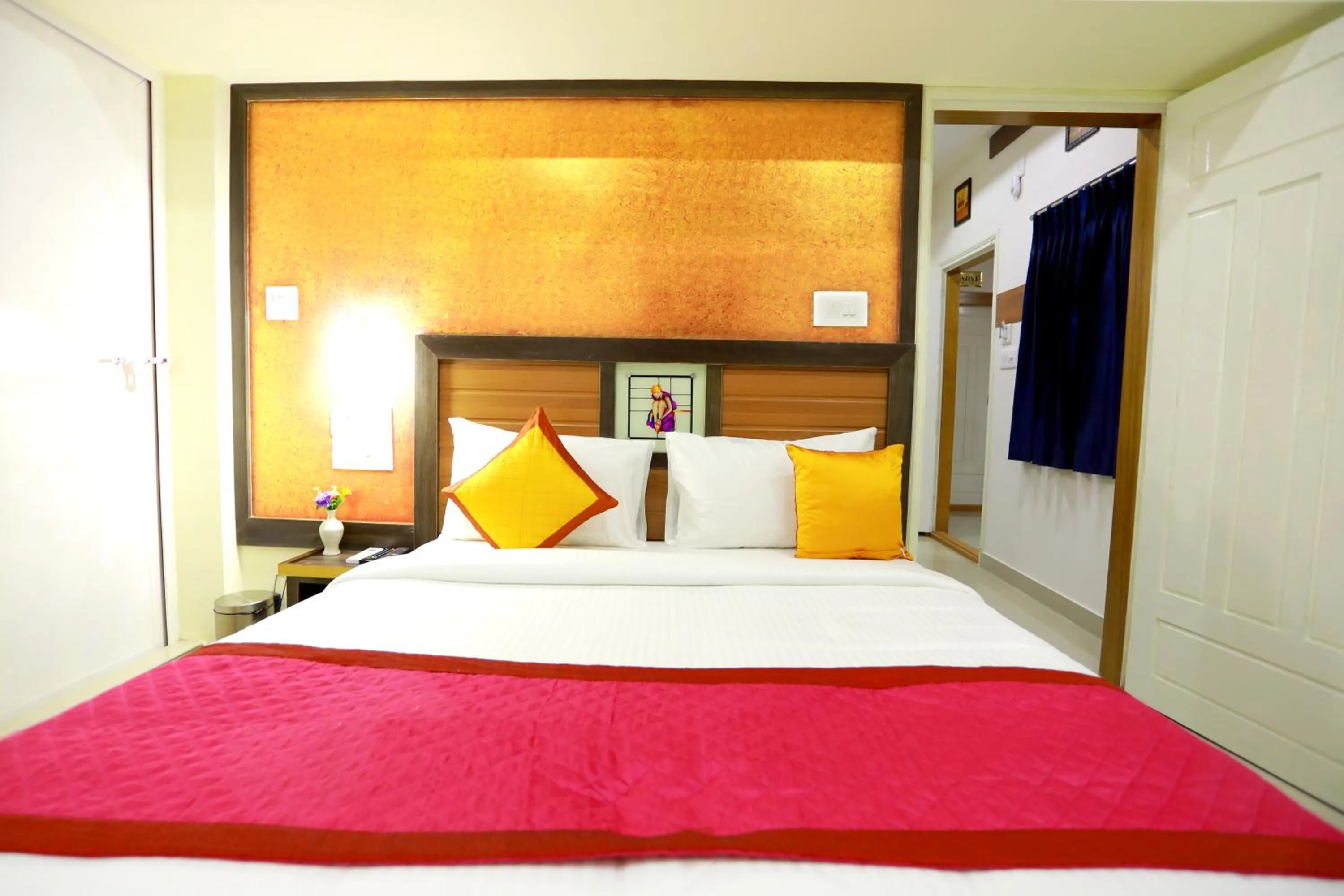 Bedroom, Bed in Base9 Cochin Airport Hotel
