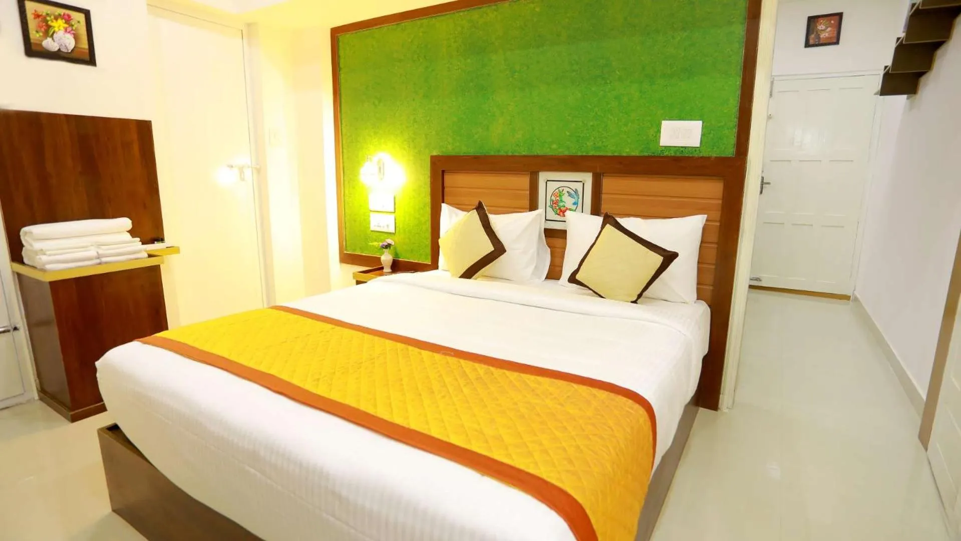 Bedroom, Bed in Base9 Cochin Airport Hotel