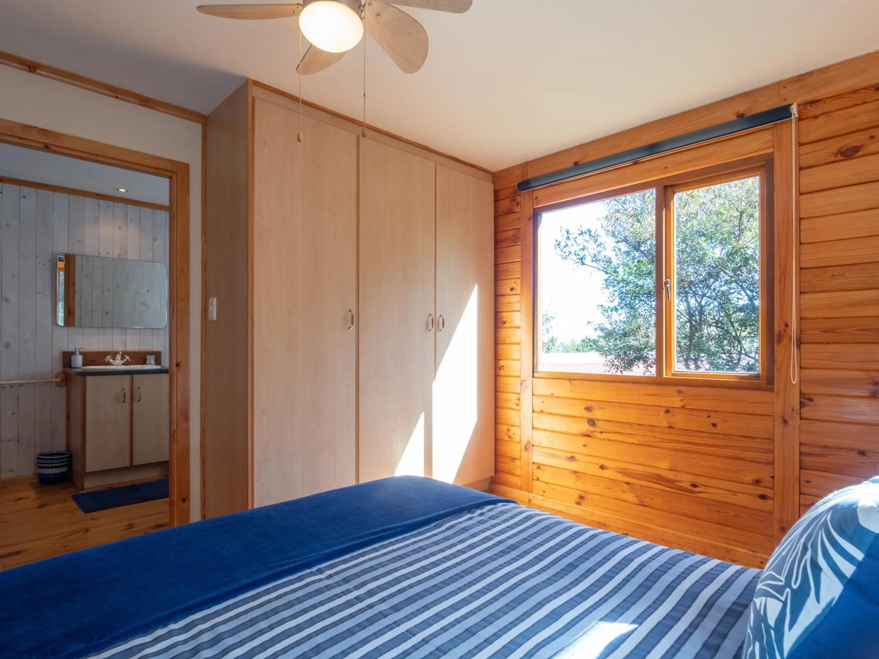 Bed in 63 Milkwood