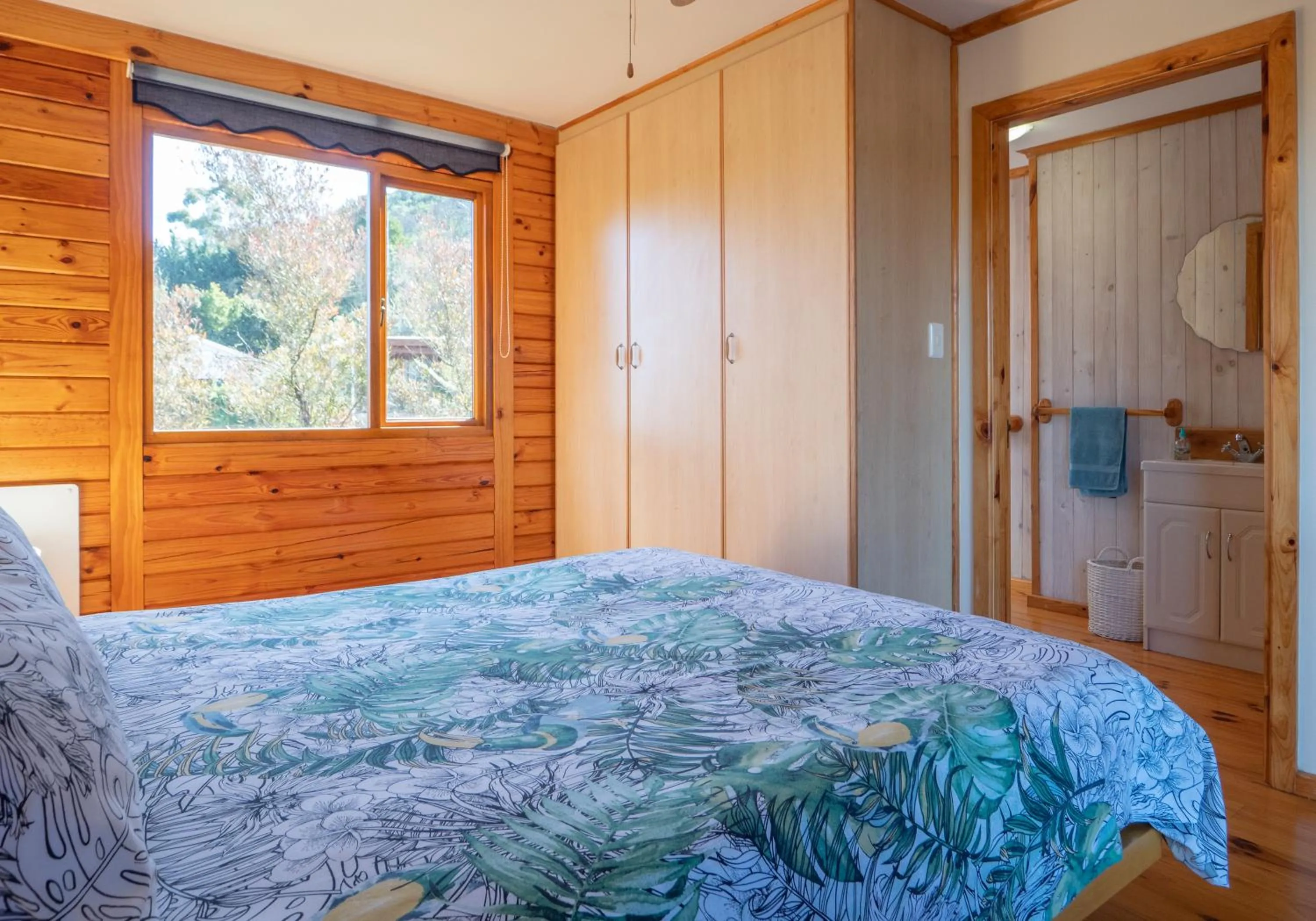 Bed in 63 Milkwood
