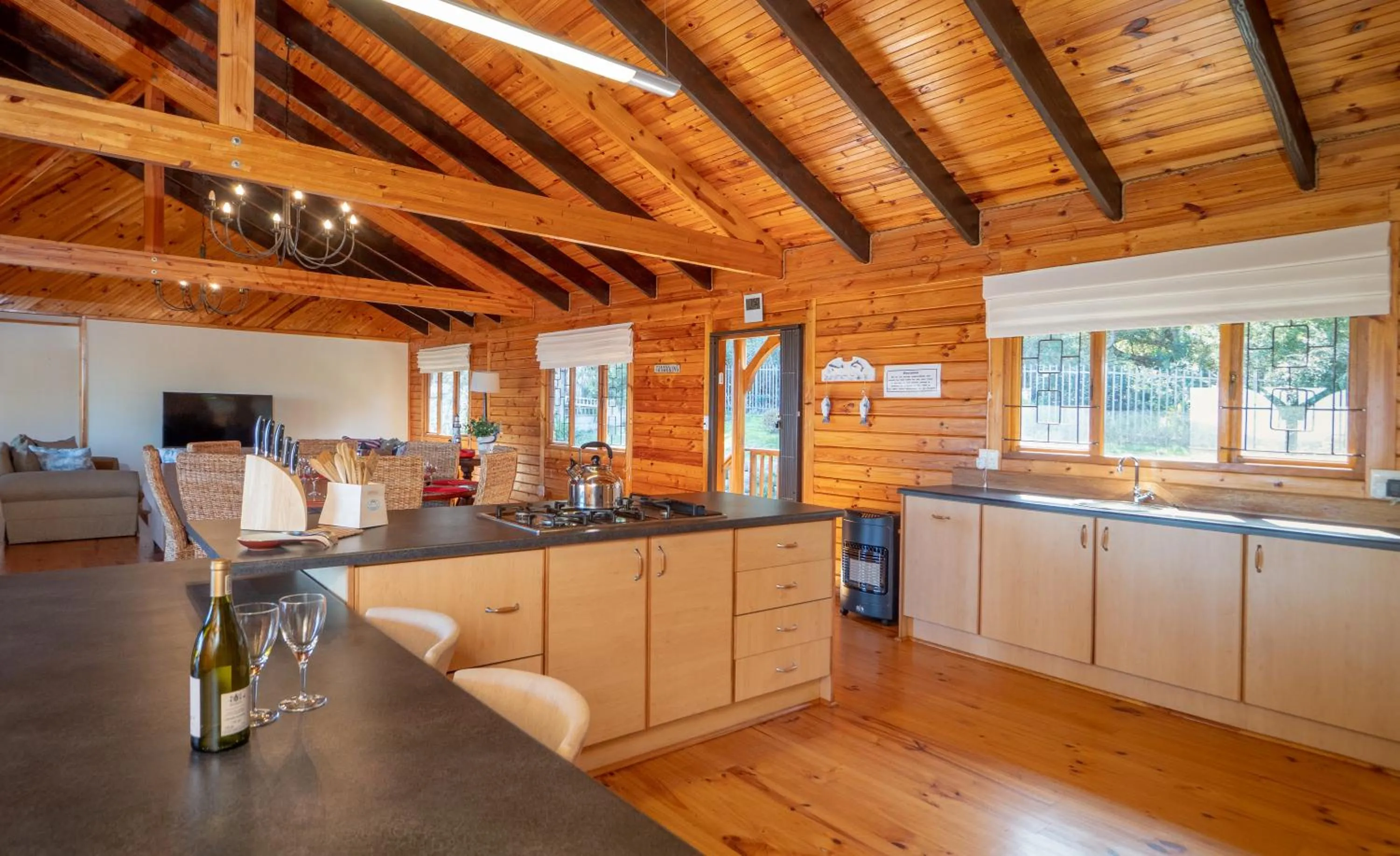 Kitchen or kitchenette in 63 Milkwood