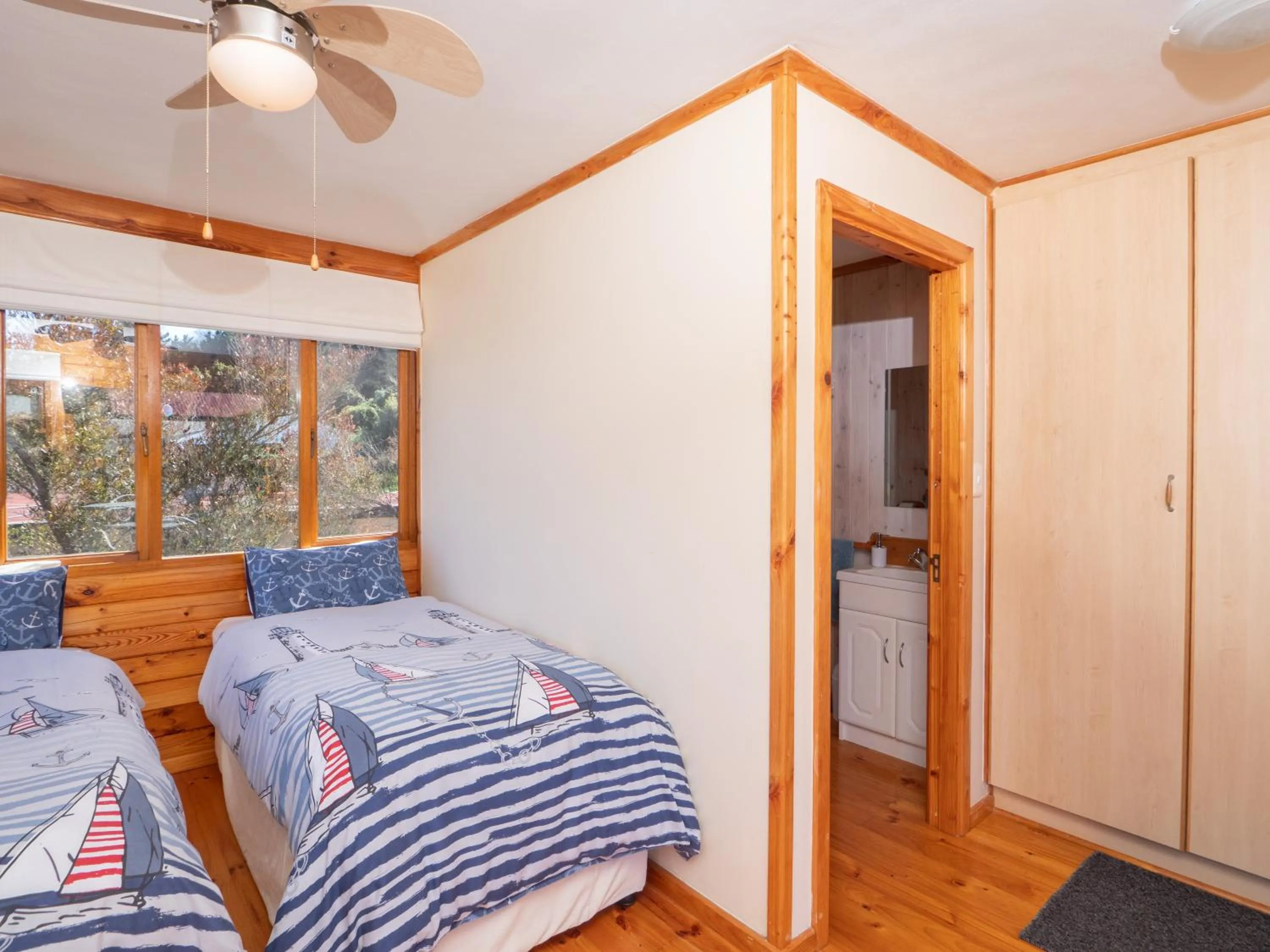 Bed in 63 Milkwood