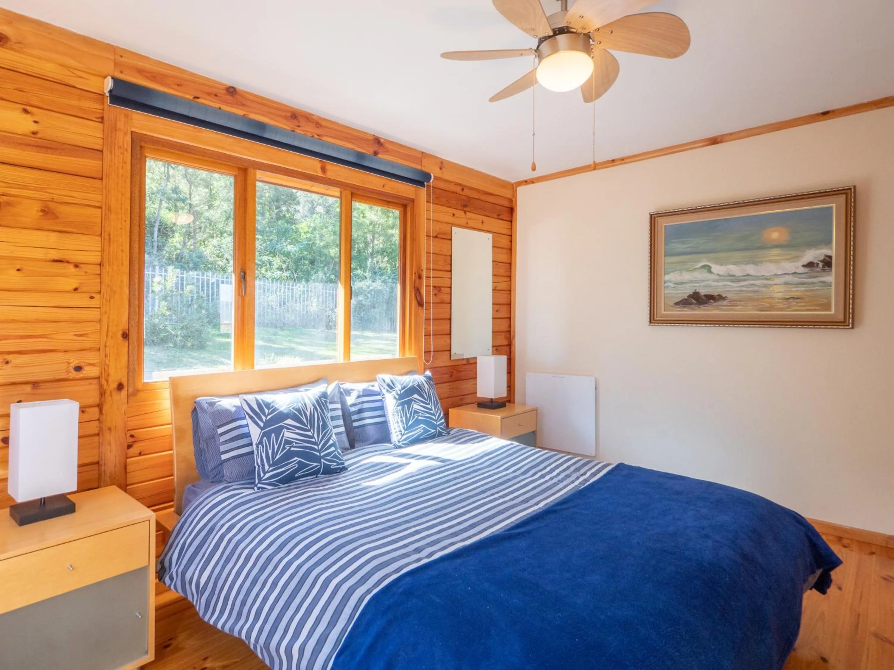 Bed in 63 Milkwood