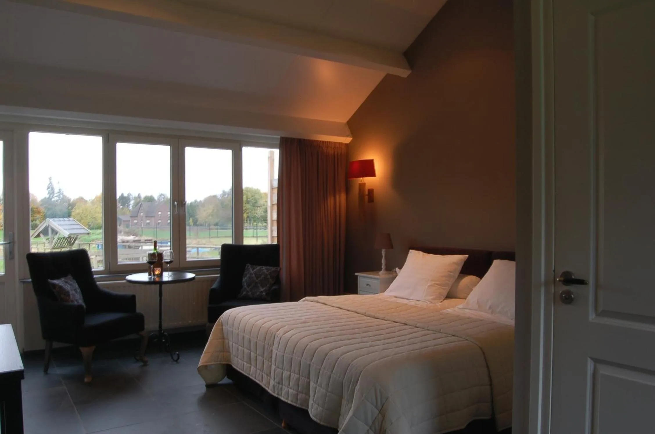 Photo of the whole room, Bed in B&B Roodbeekerhof