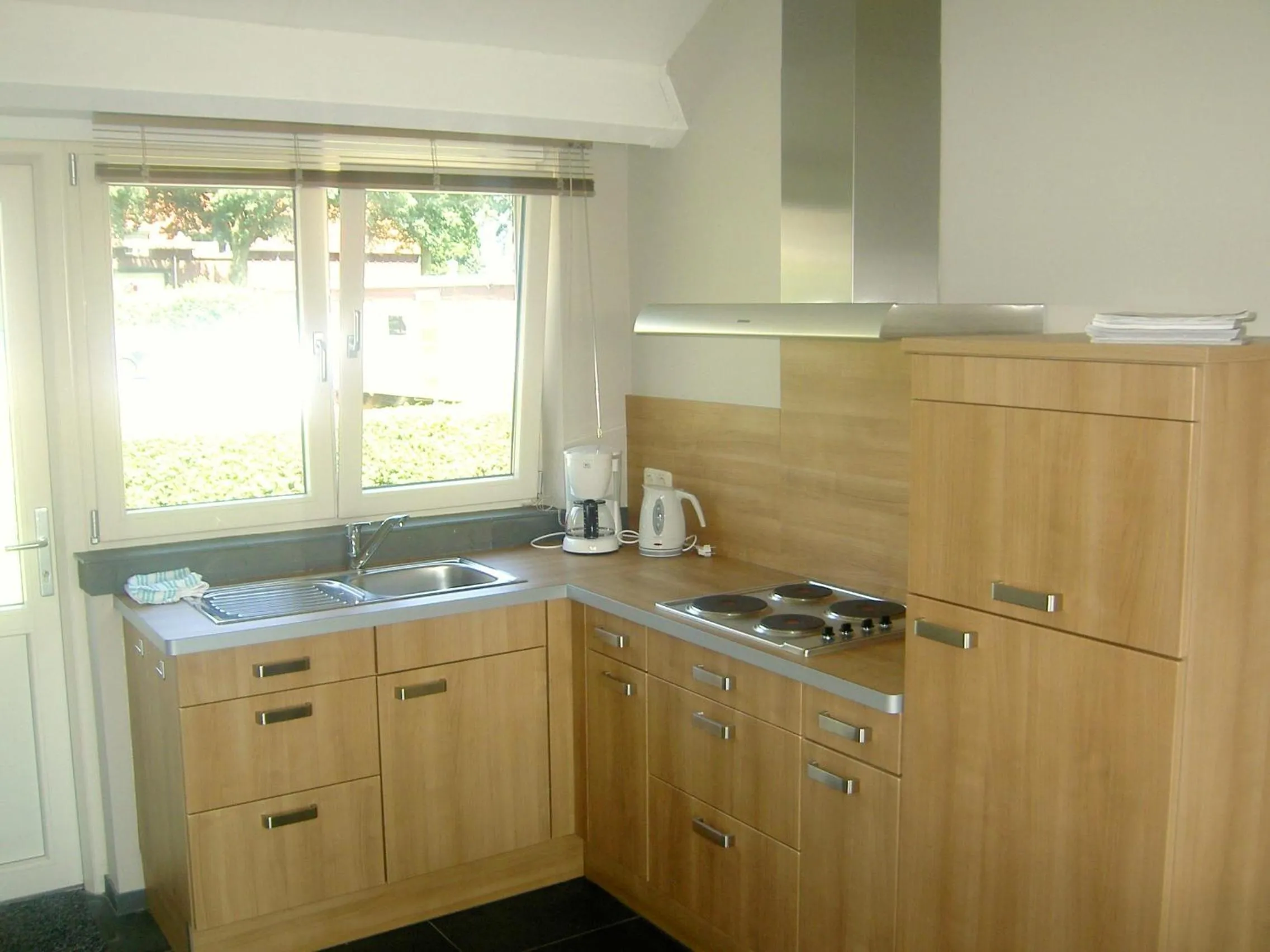 Kitchen or kitchenette in B&B Roodbeekerhof