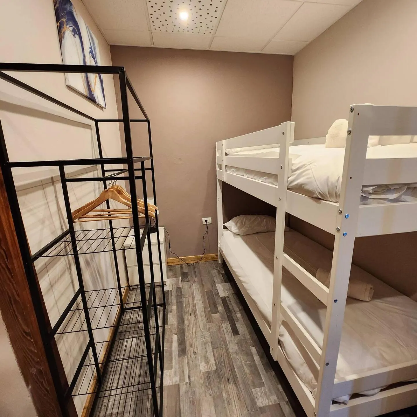 Bed in Ziggy's Mountain Retreat