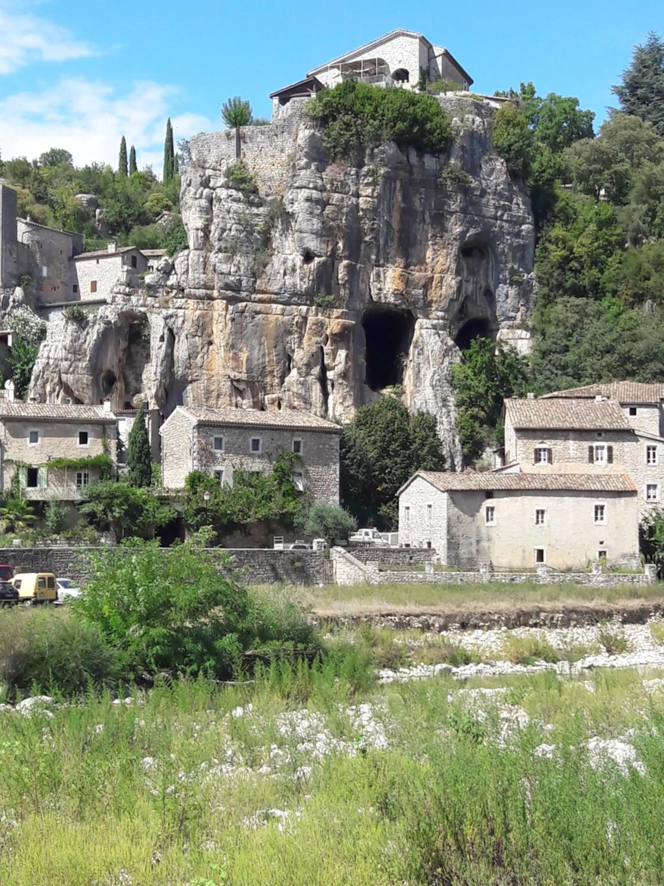 Nearby landmark in Pavillon Kalensa