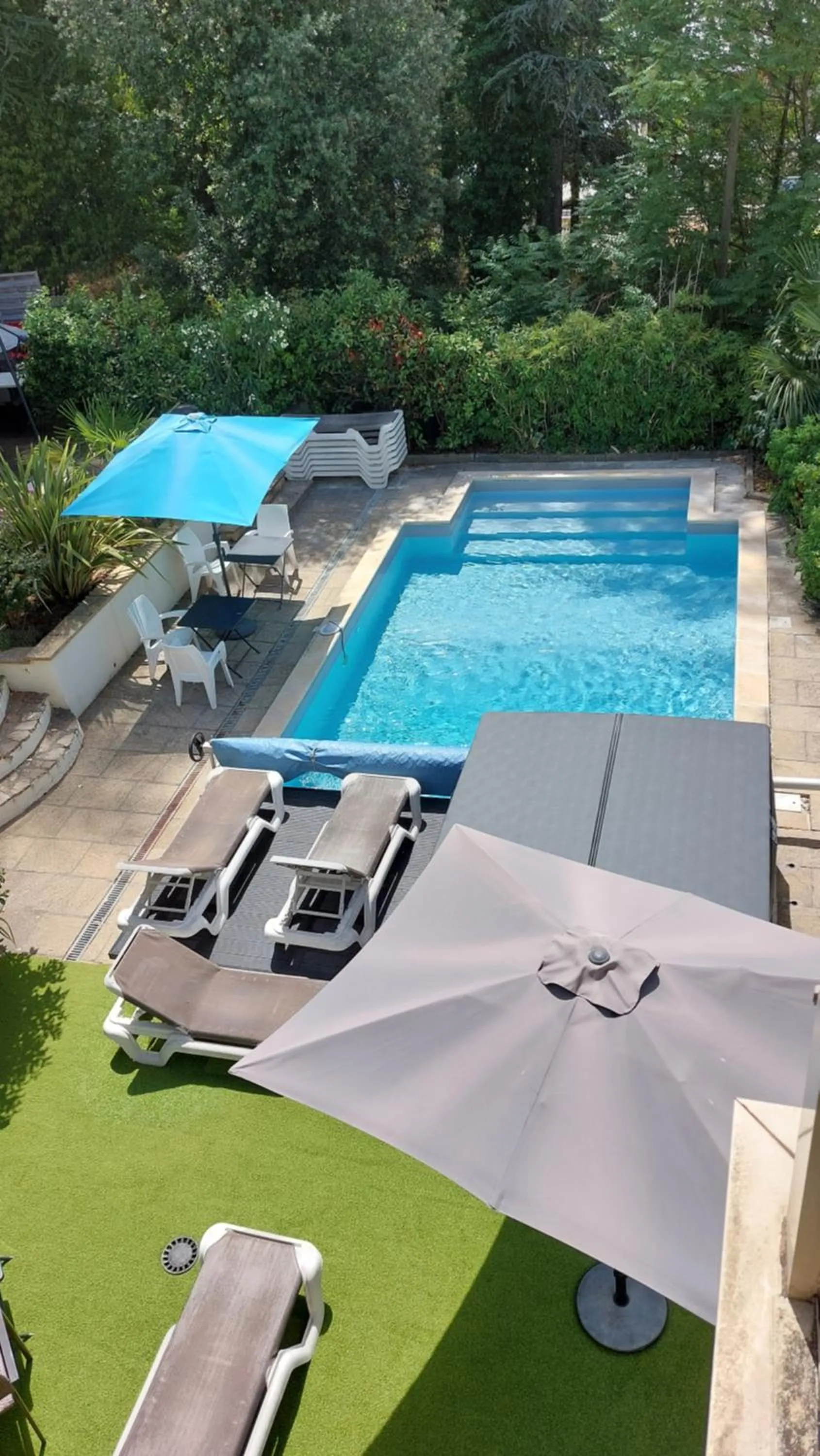 Spring in Pavillon Kalensa