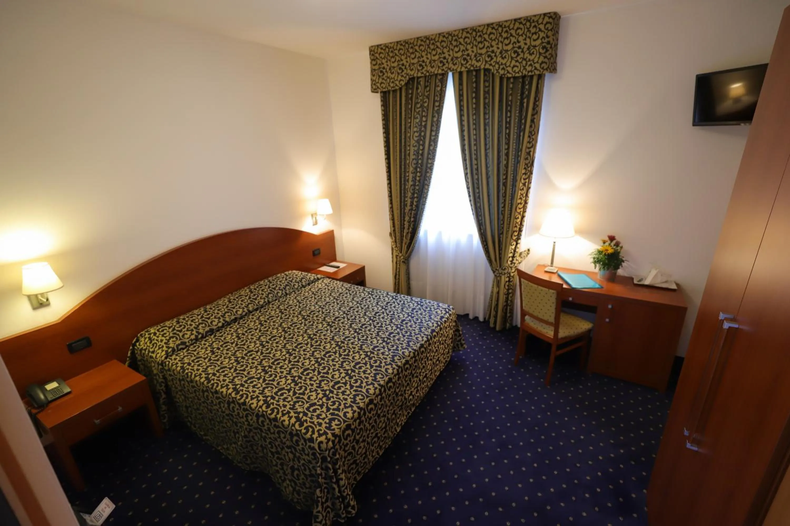 Bed in Hotel da Roberto