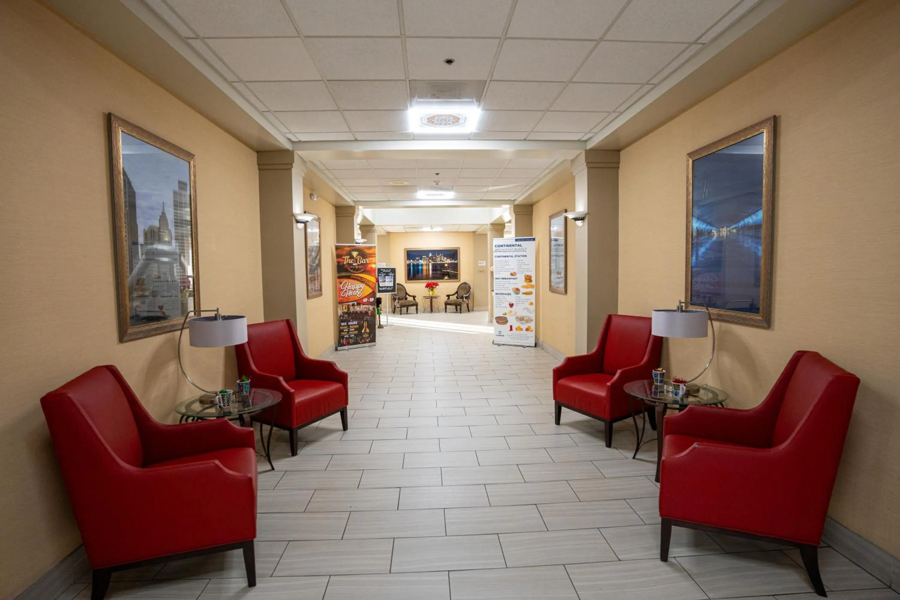 Lobby or reception in Clarion Hotel Detroit Metro Airport
