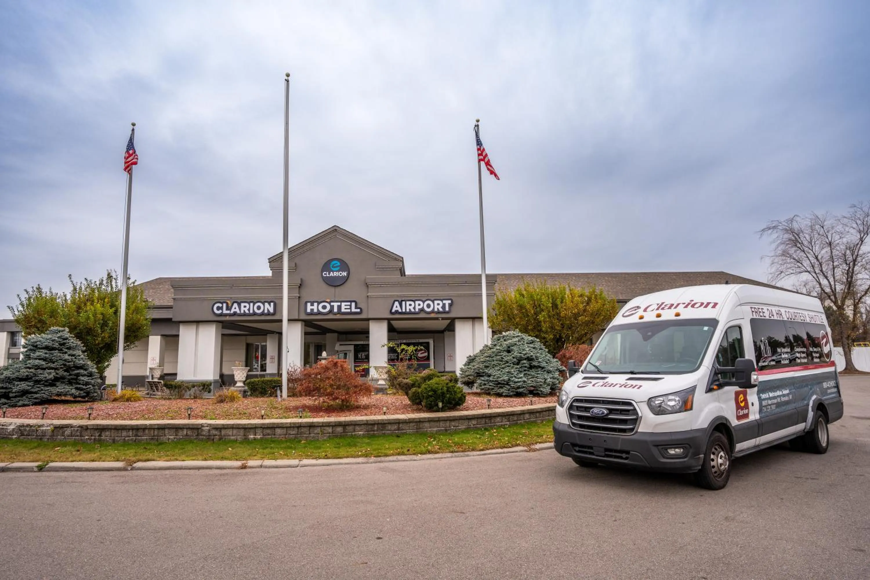 Property building in Clarion Hotel Detroit Metro Airport