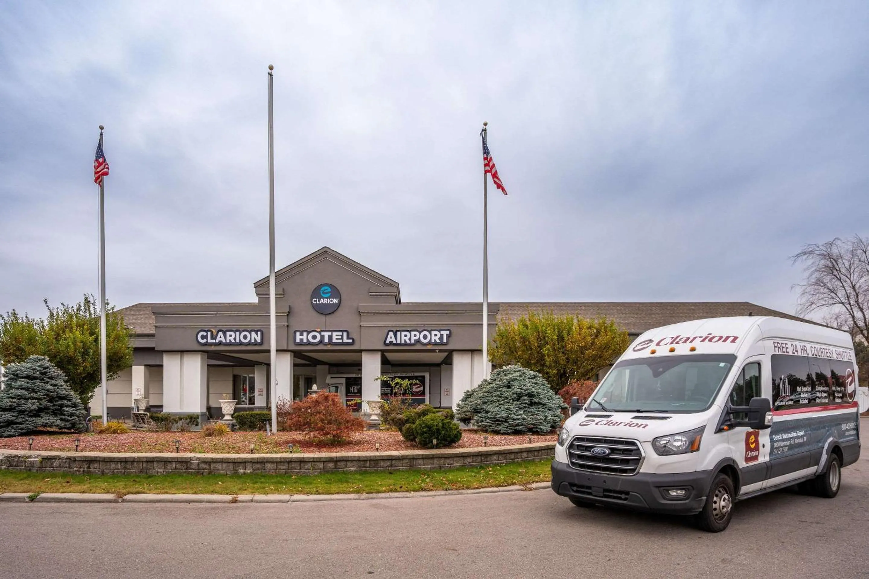 Property building in Clarion Hotel Detroit Metro Airport