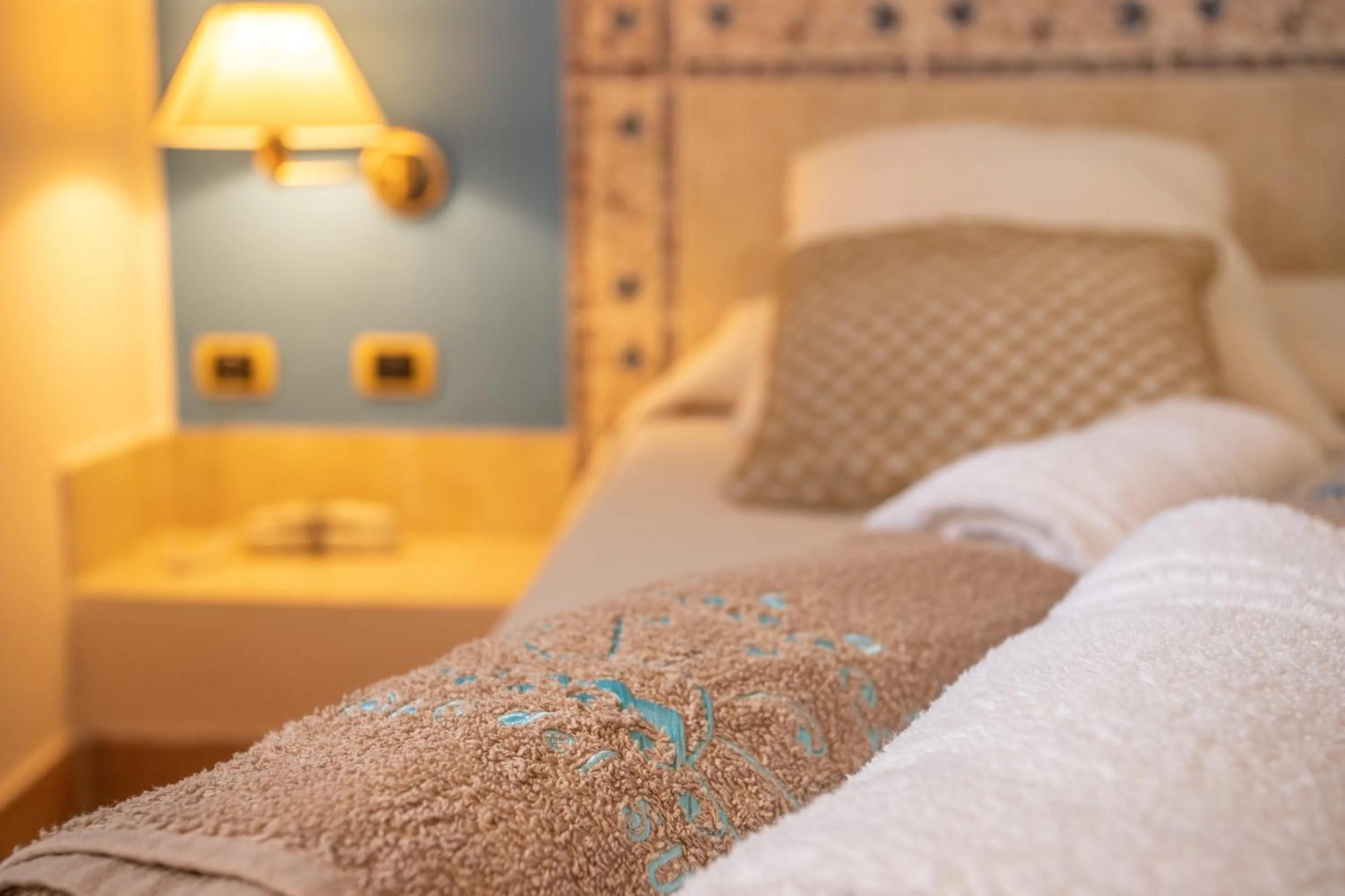 Decorative detail, Bed in Relais Isole del Sud