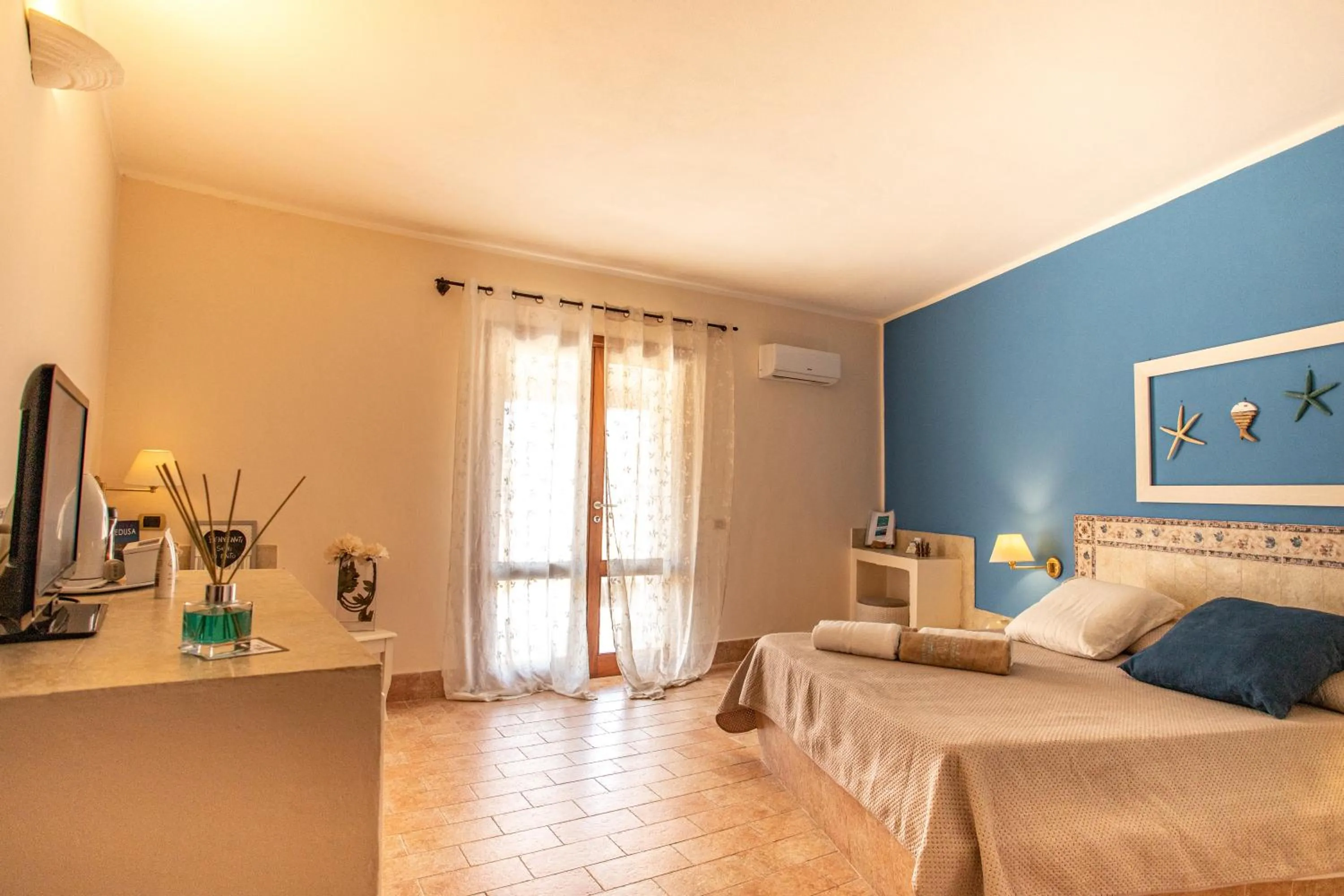 Bedroom, Bed in Relais Isole del Sud