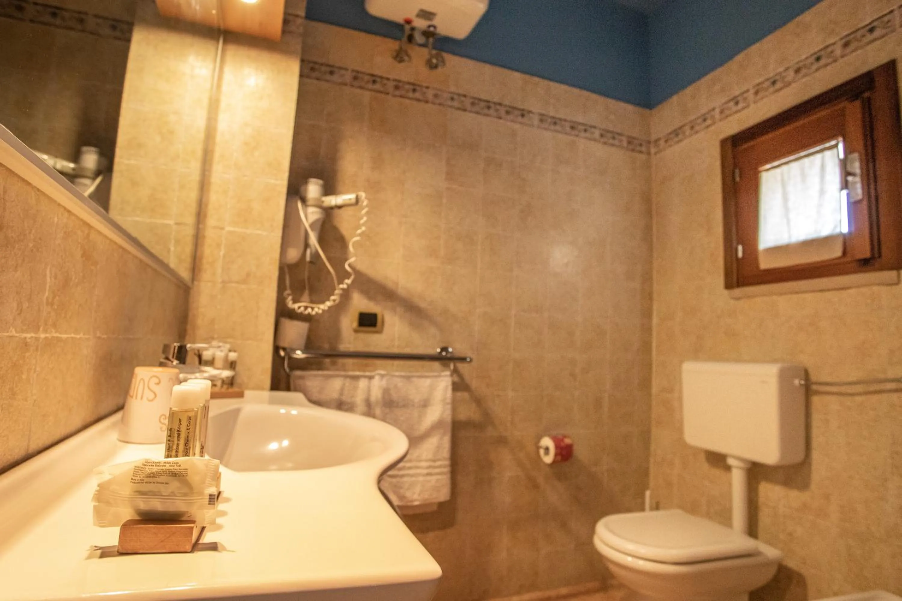 Bathroom in Relais Isole del Sud