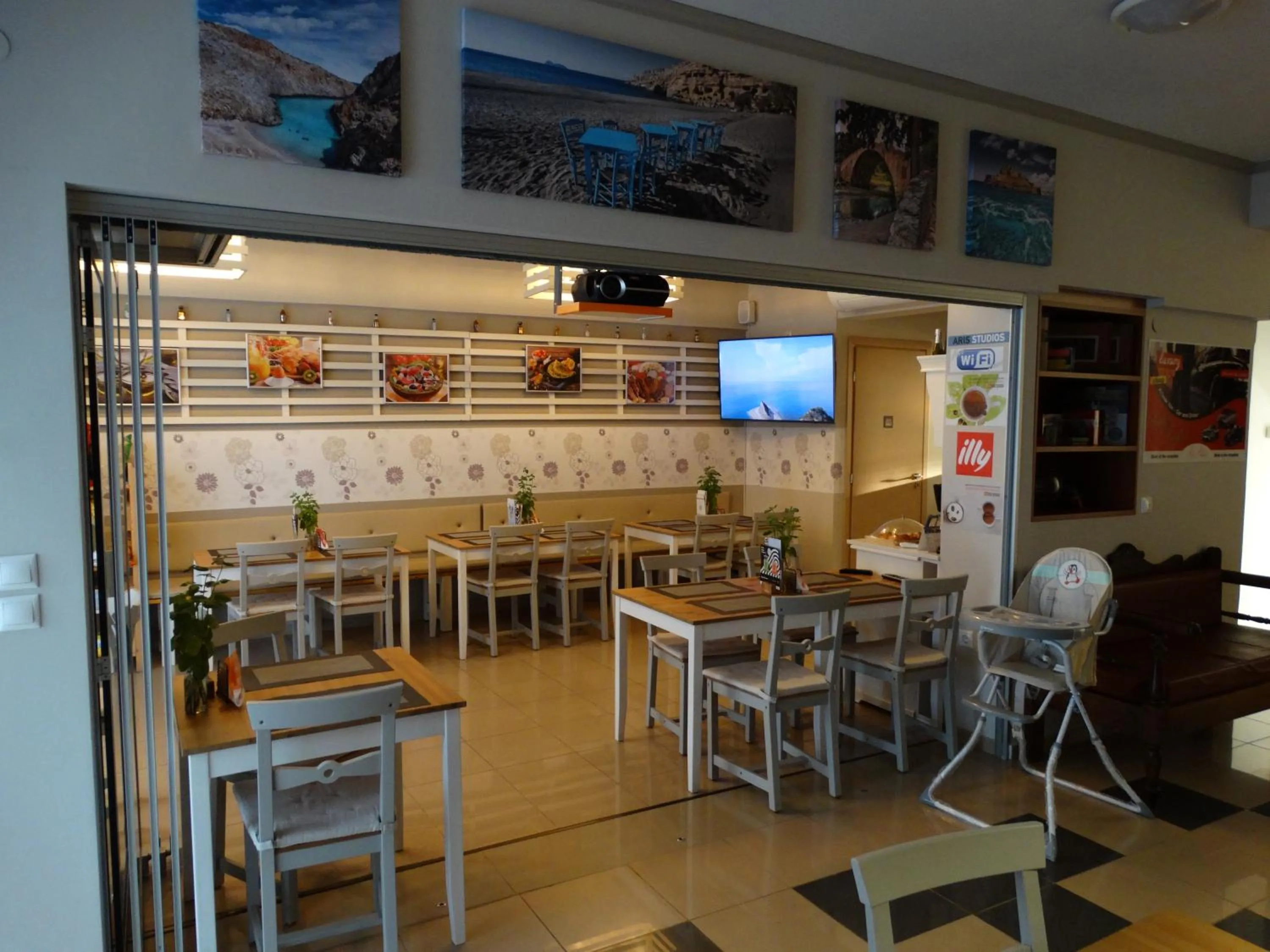 Restaurant/places to eat in Aris Studios