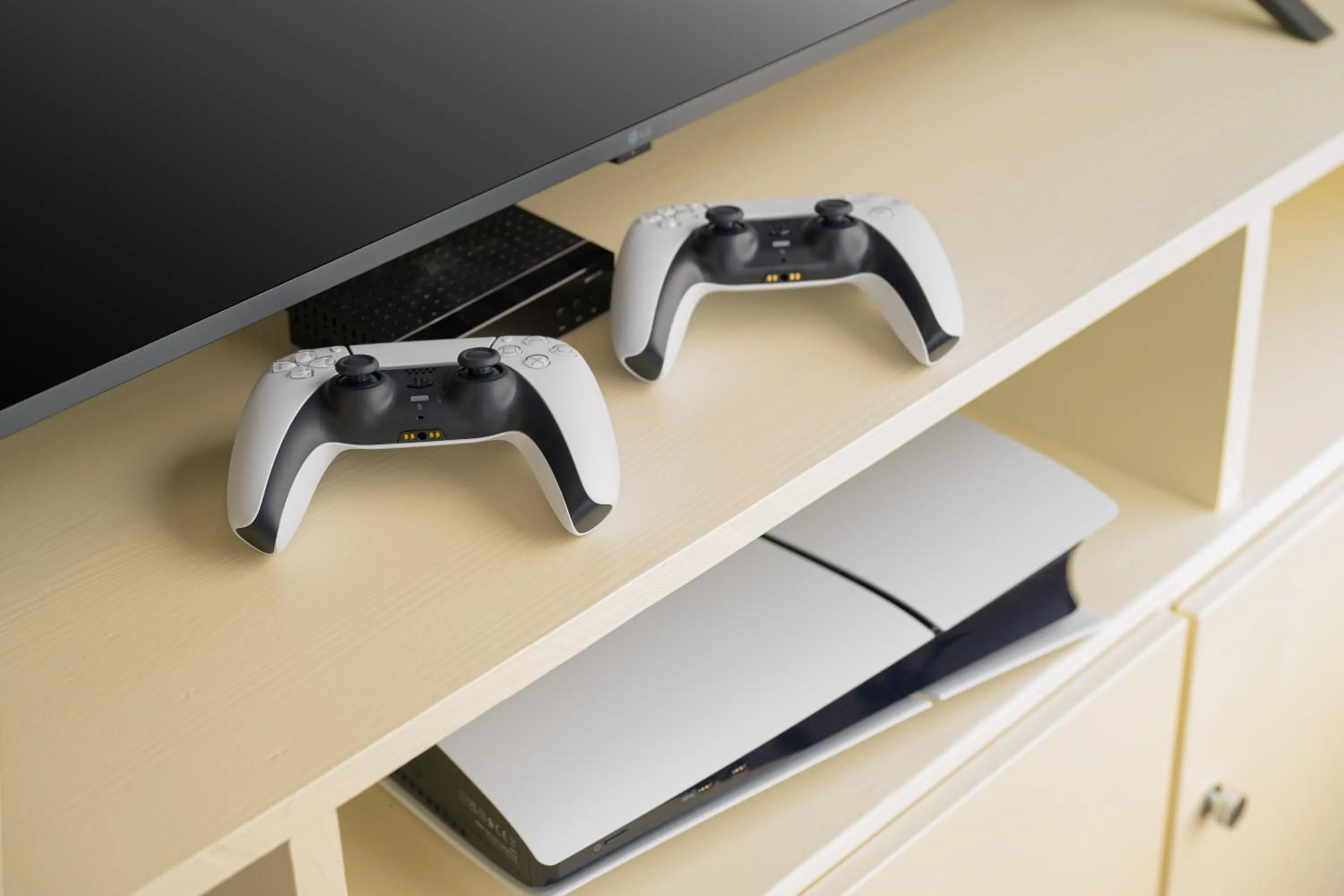 TV and multimedia in Aris Studios