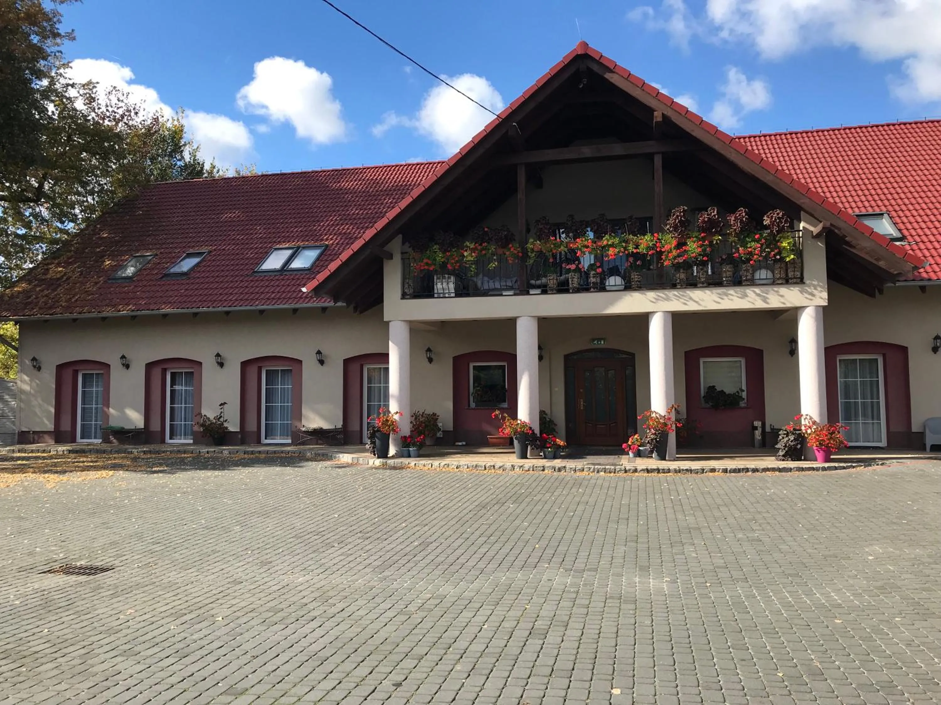 Arkadia Gościniec-klima,parking,ogród