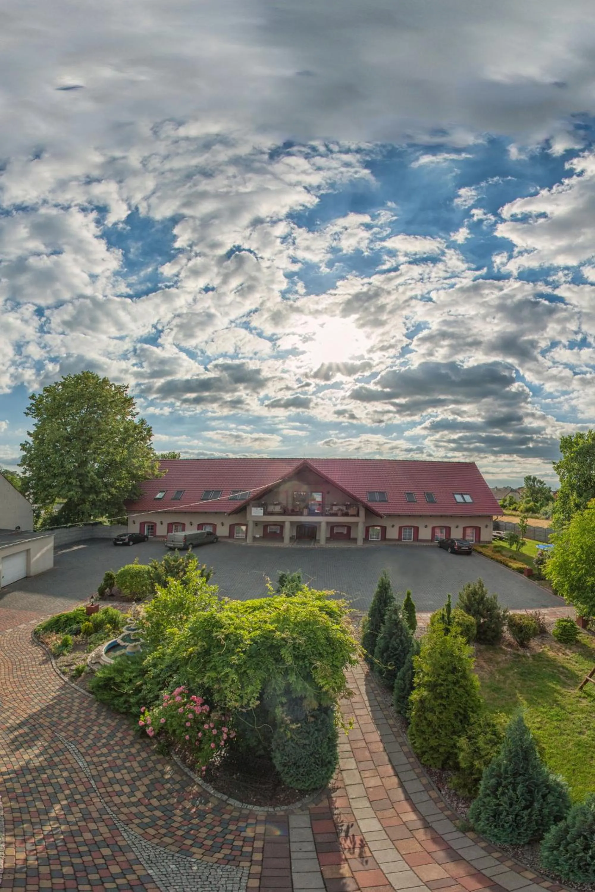 Property building in Arkadia Gościniec-klima,parking,ogród