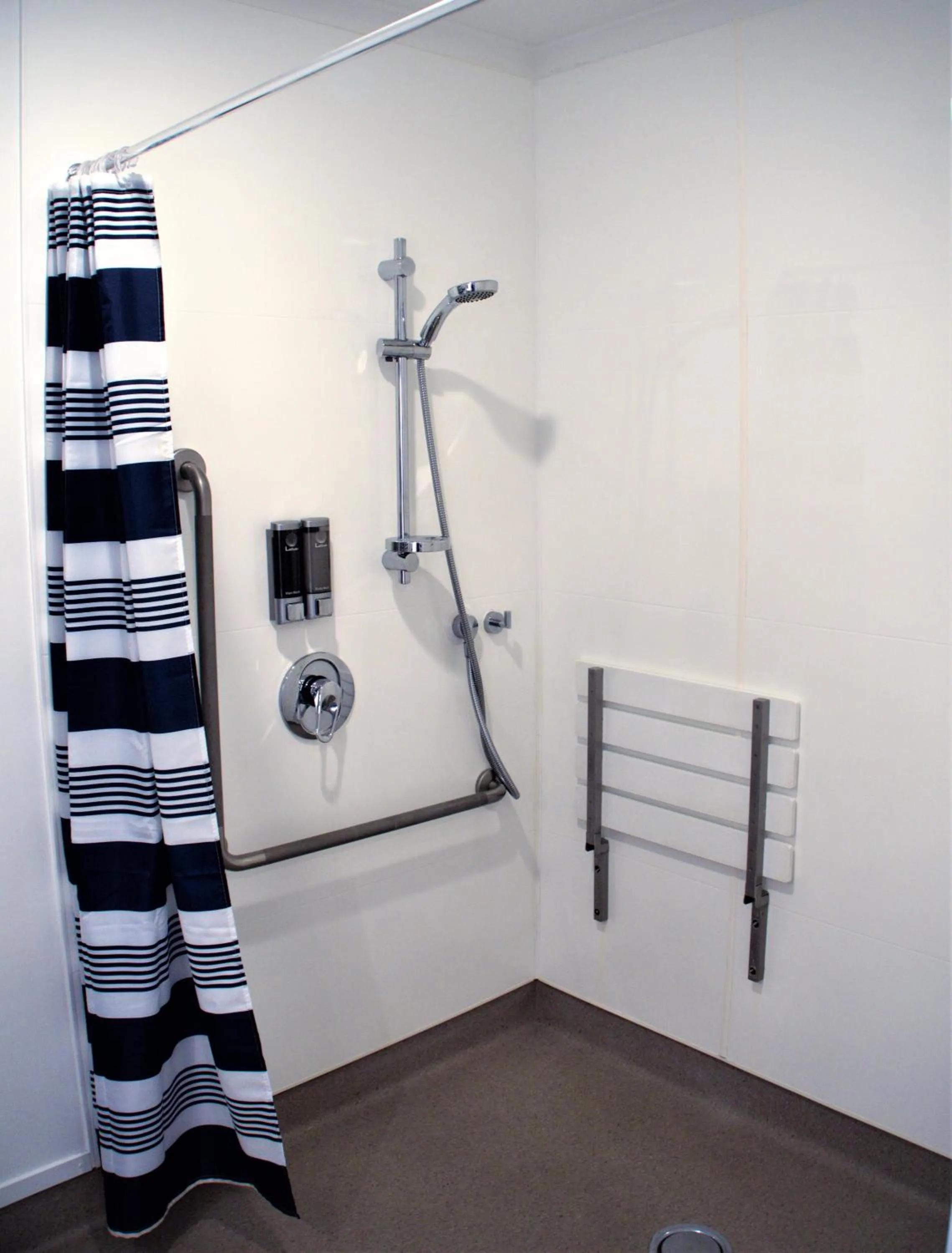 Bathroom in Bayside Motel Whitianga