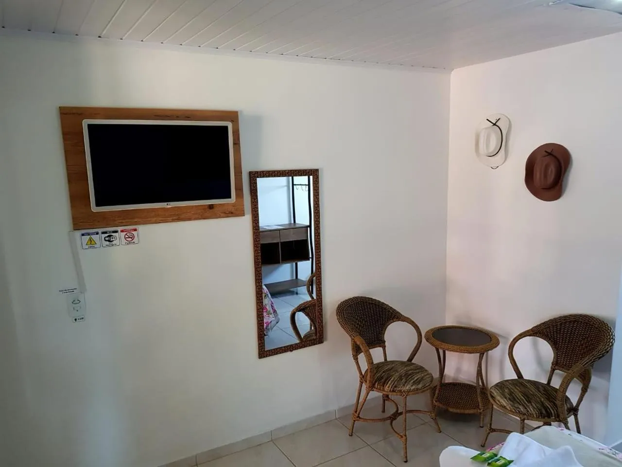 TV and multimedia in Pousada Alegria do Cowboy