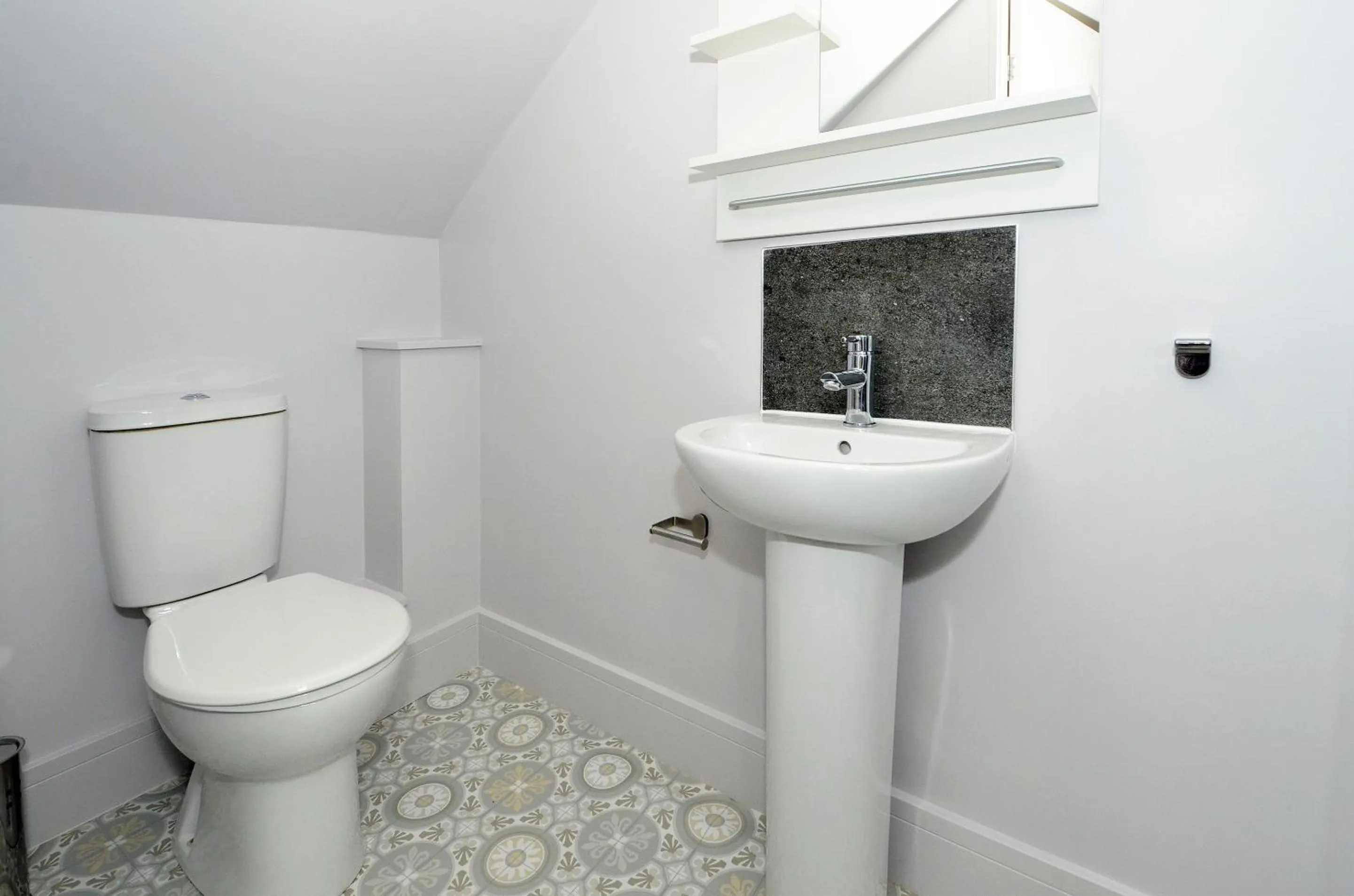 Bathroom in Townhouse PLUS @ London Road Stoke